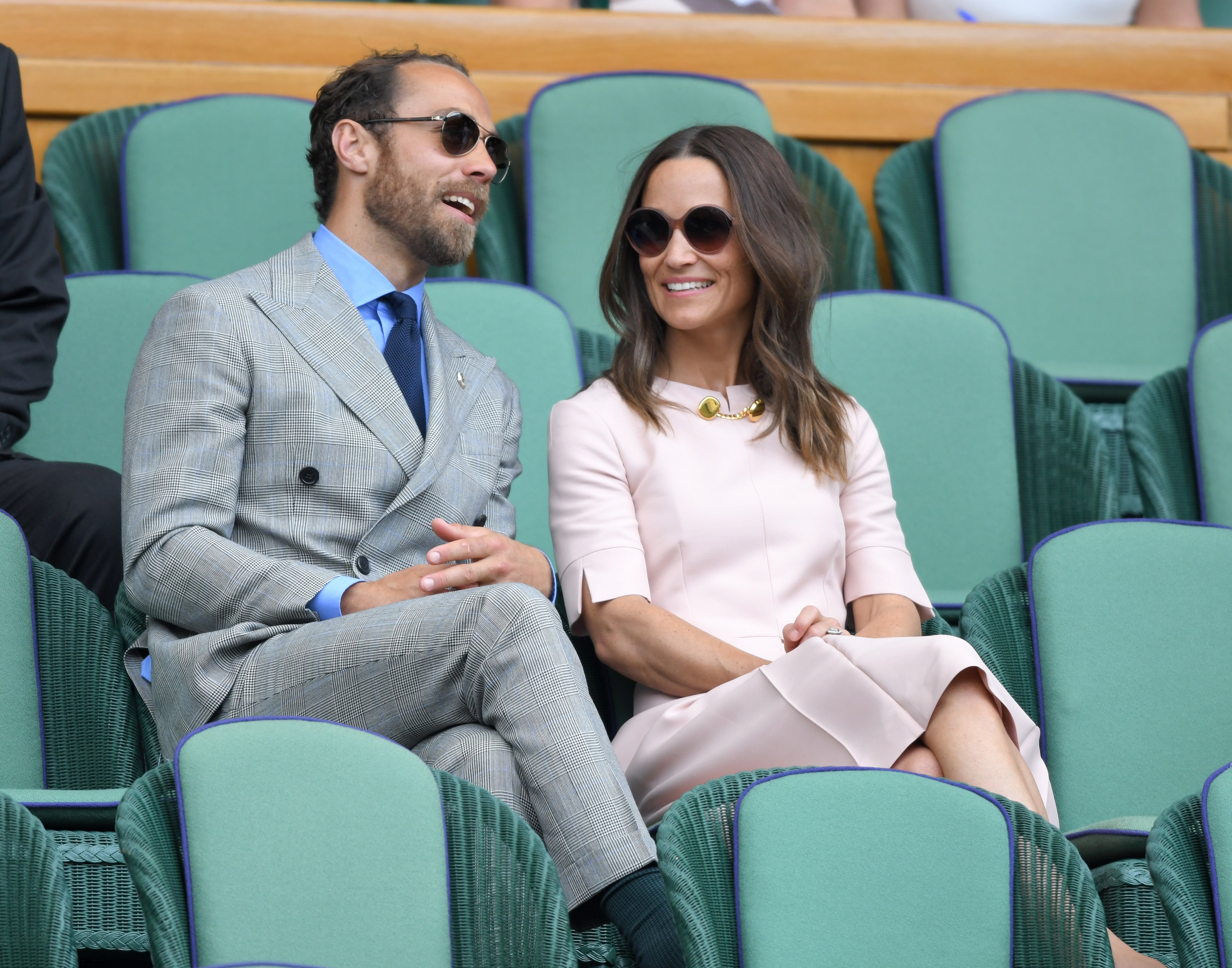 es Middleton et Pippa Middleton assistent à la septième journée des Championnats de tennis de Wimbledon | Source : Getty Images
