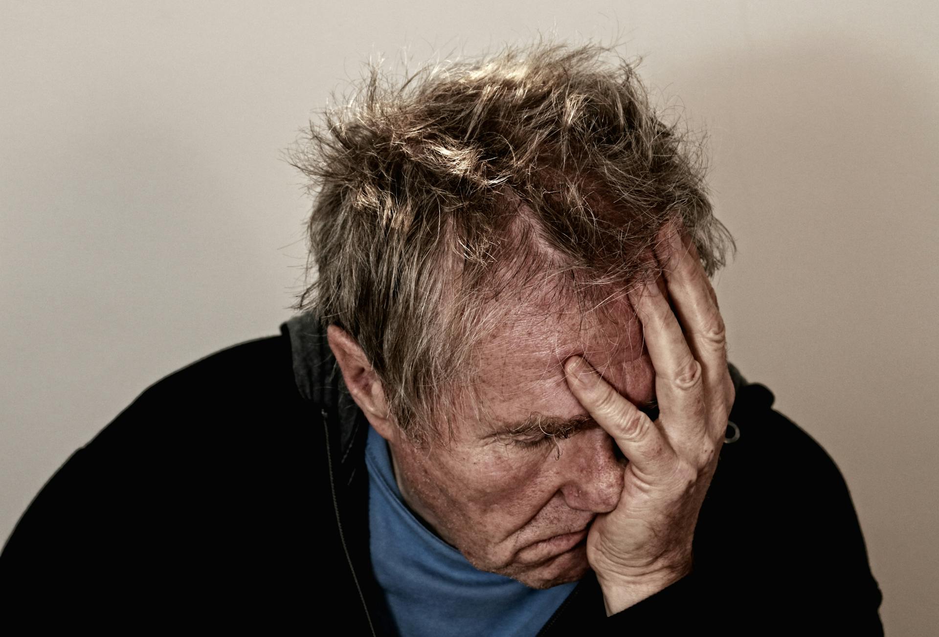 Un homme âgé déprimé | Source : Pexels