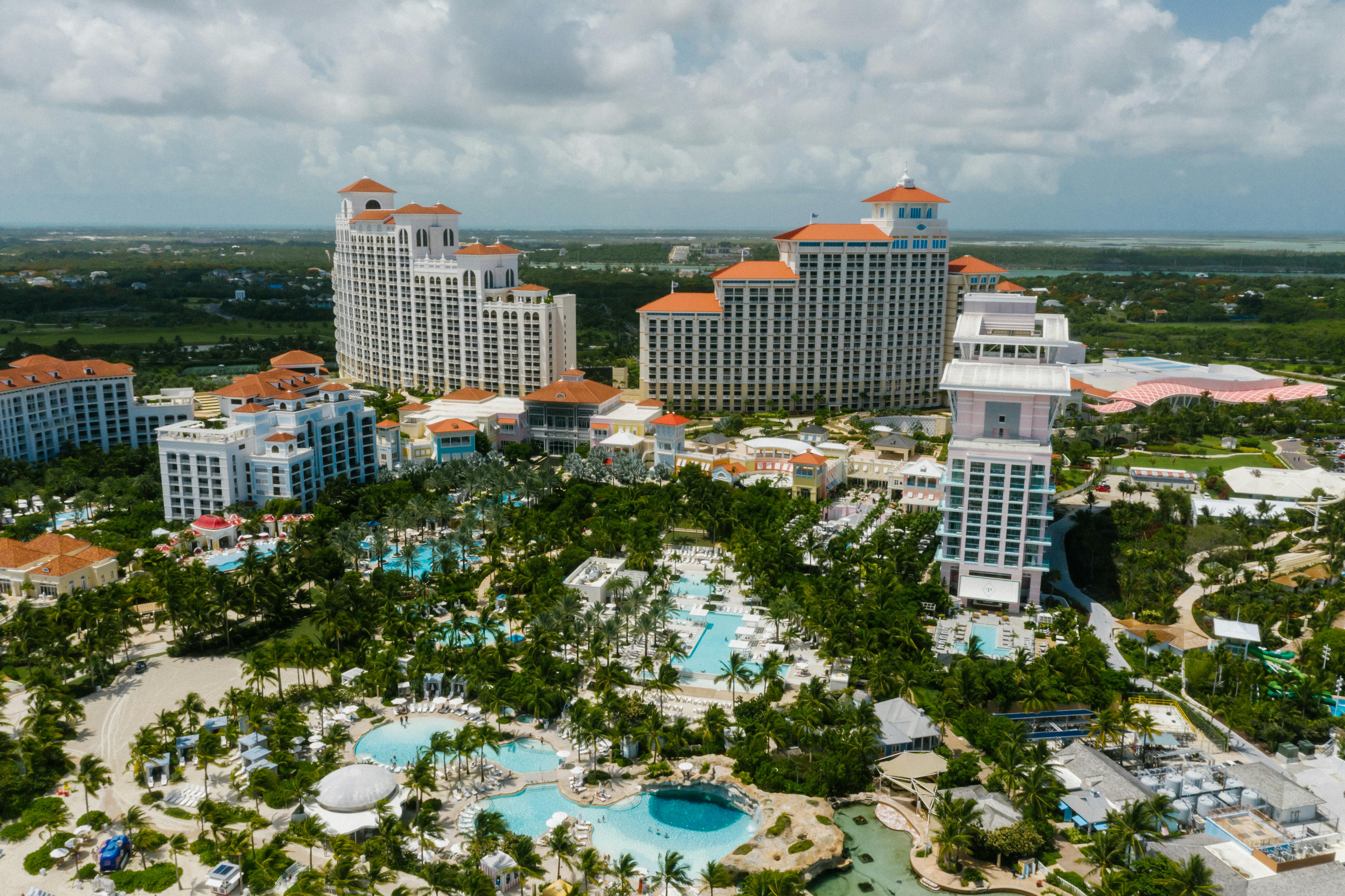 Une vue aérienne du Baha Mar Resort aux Bahamas | Source : Pexels