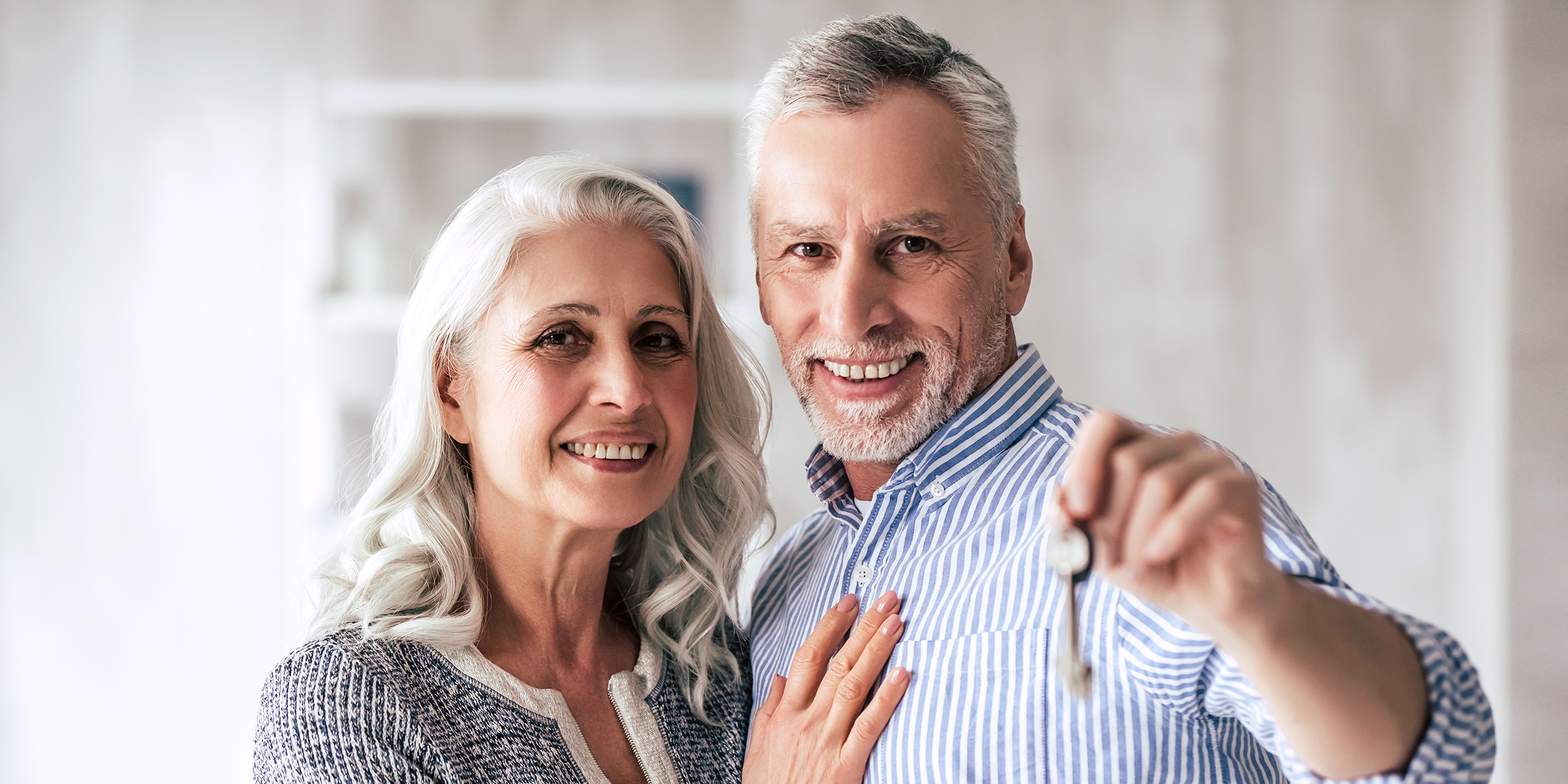 Un couple de seniors | Source : Shutterstock