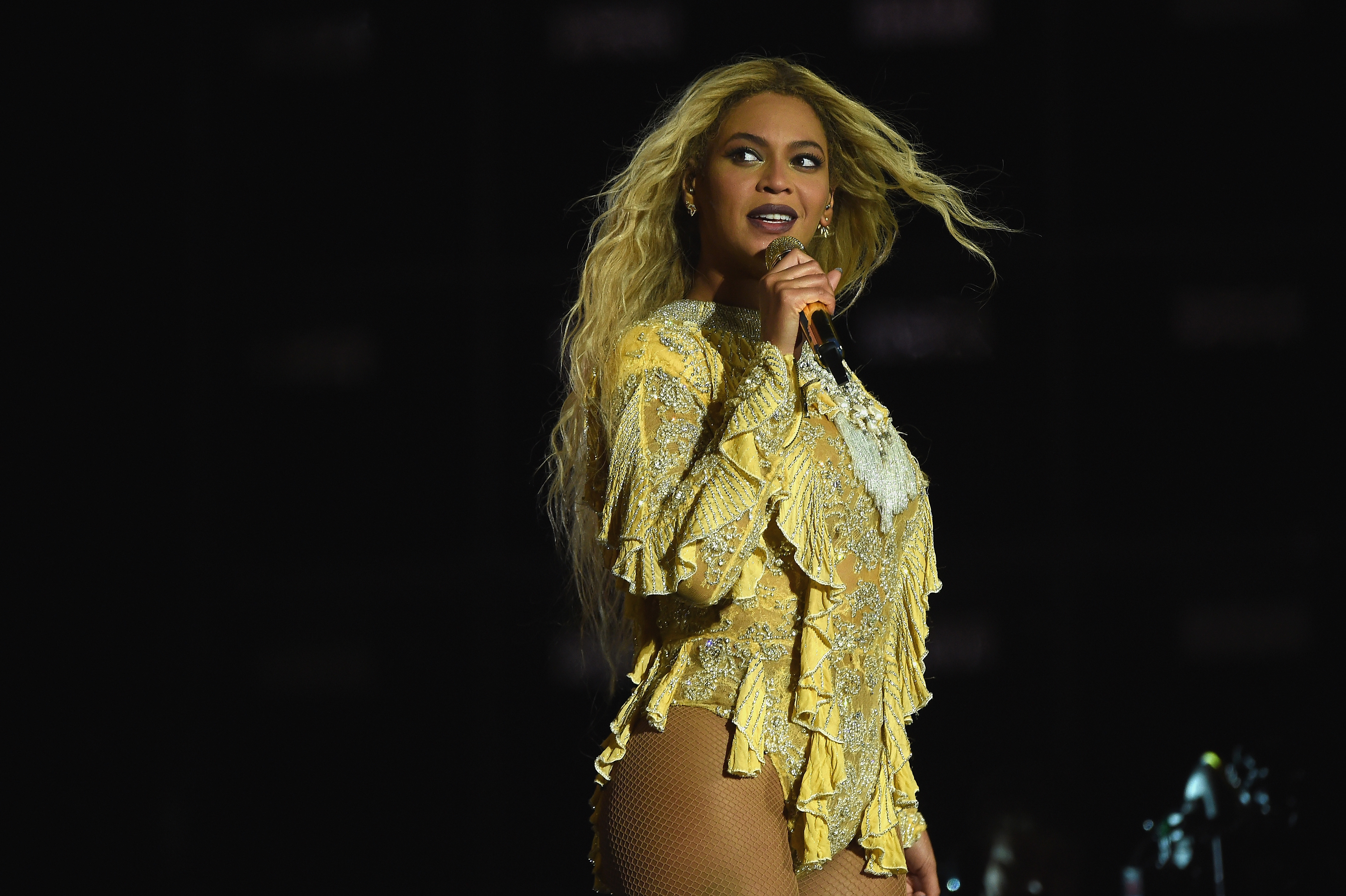 Beyonce se produit sur scène lors de la soirée de clôture de "Formation World Tour" au MetLife Stadium le 7 Octobre 2016 au New Jersey. | Source : Getty Images