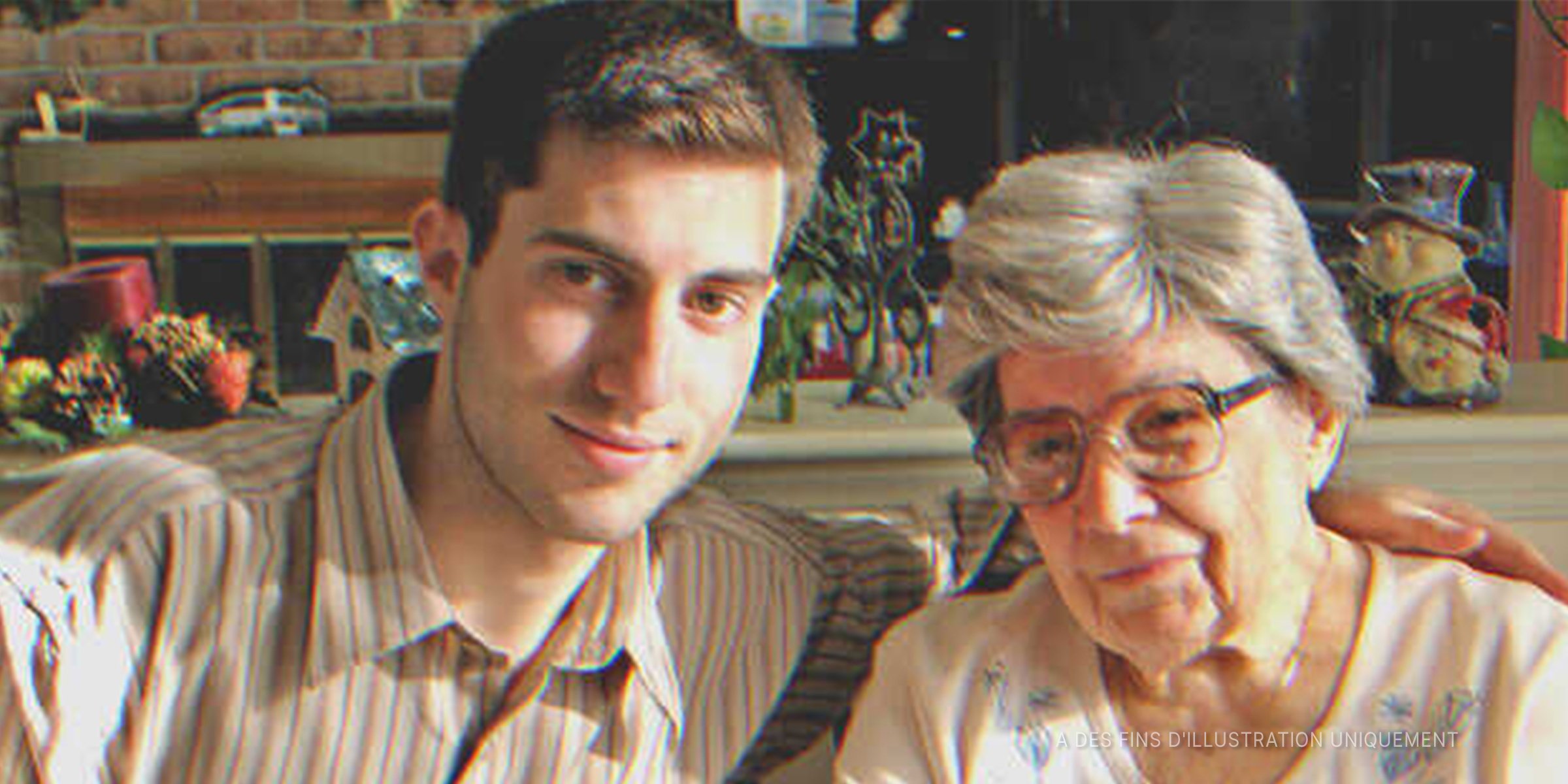 Un jeune homme et sa grand-mère | Photo : Flickr / ireanatzi007 (CC BY 2.0)
