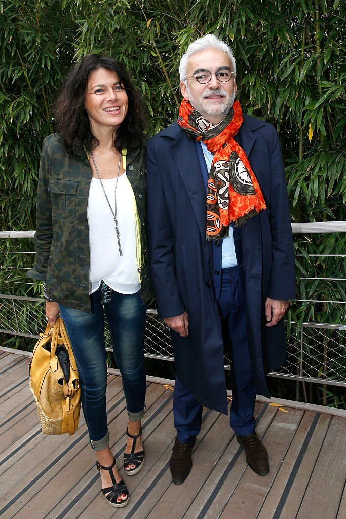 Pascal Praud et sa compagne Catherine le 4 Juin 2016 à Paris. l Source : Getty Images