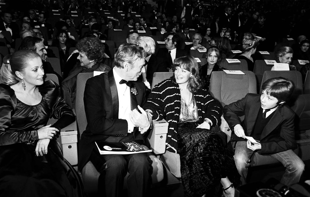 Romy Schneider, son fils David, Catherine Deneuve et Yves Montand, César 1981. | Source : Getty Images