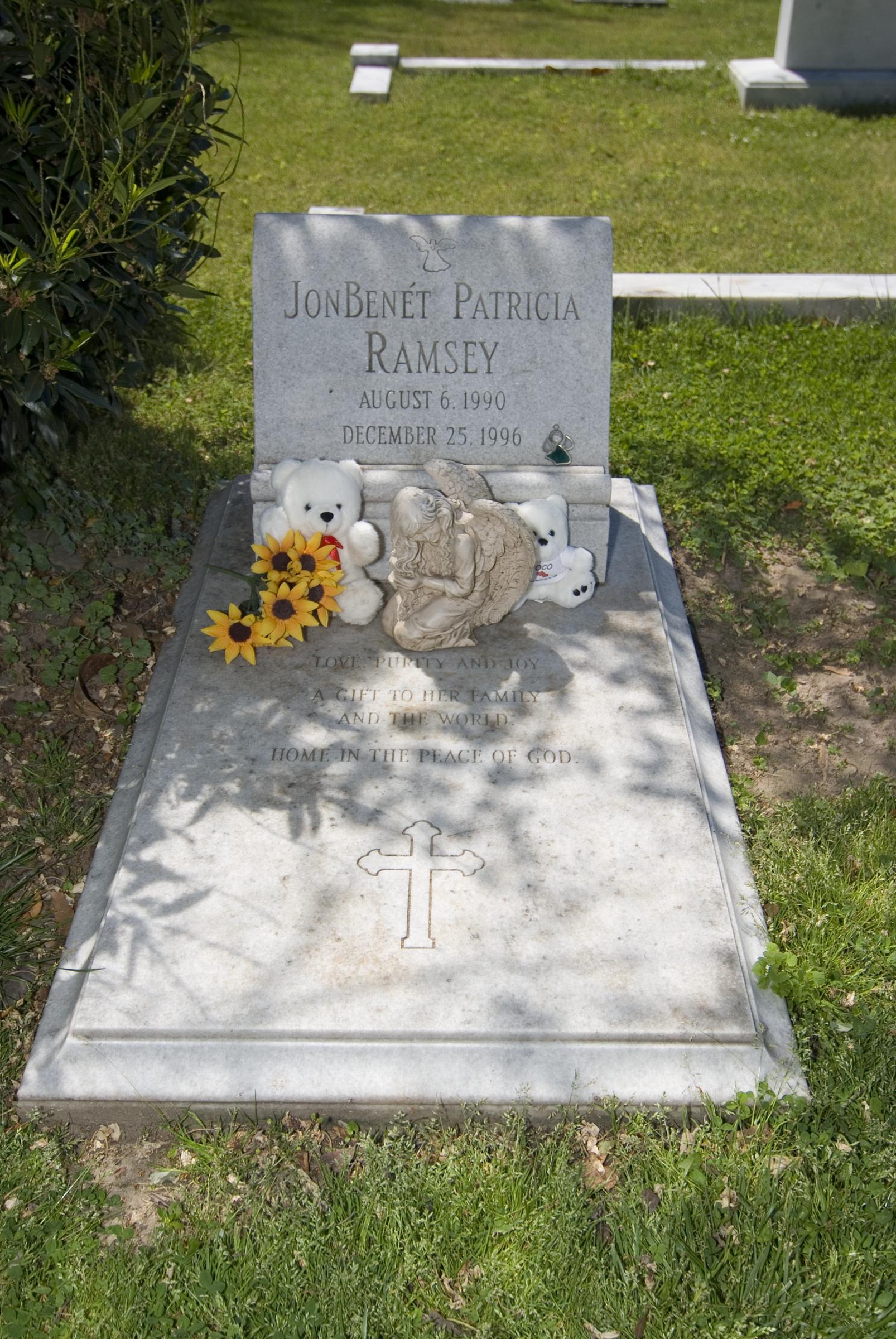 La pierre tombale de JonBenet Ramsey photographiée le 29 avril 2007 | Source : Getty Images