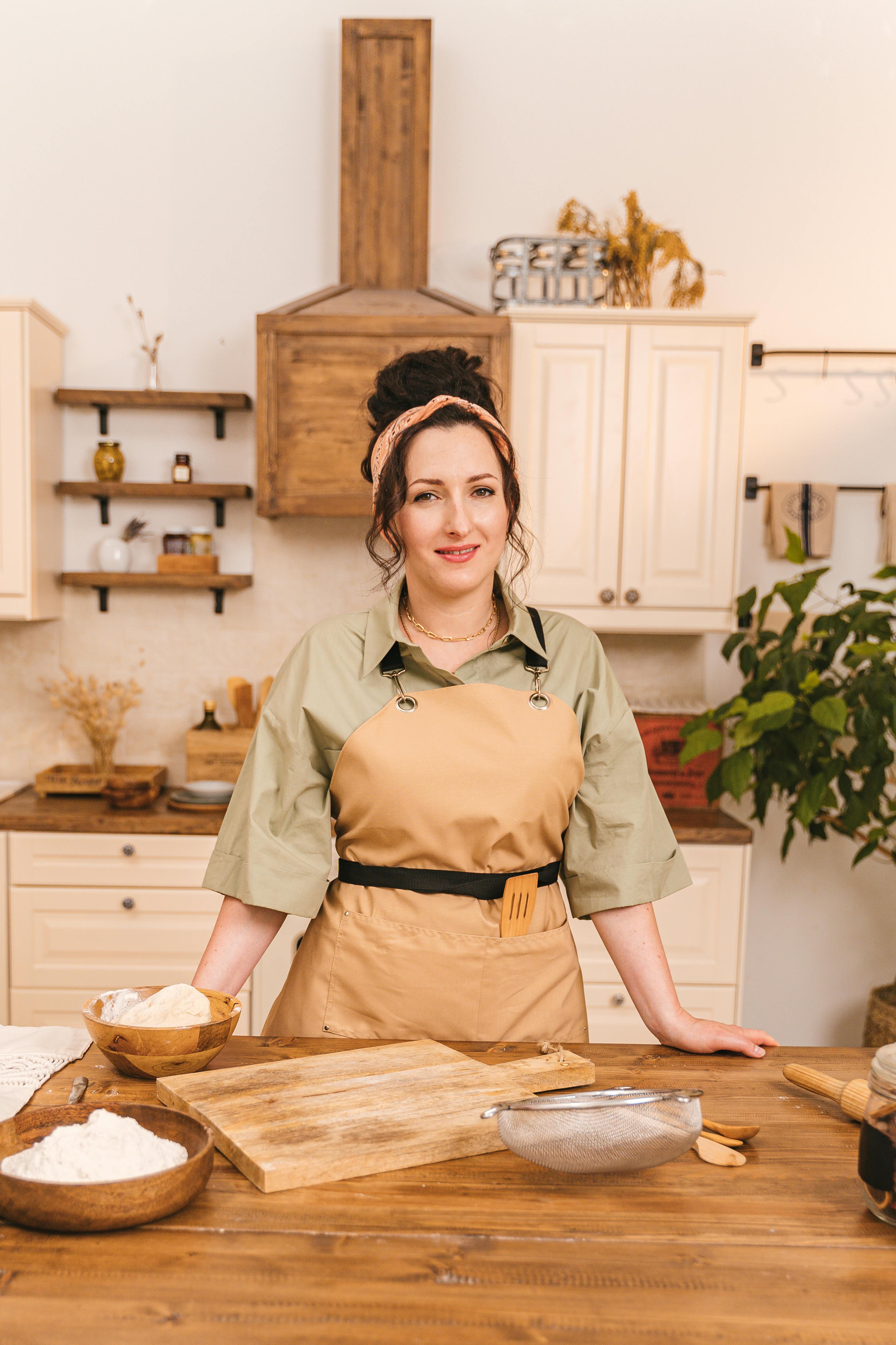 Une femme dans une cuisine | Source : Pexels