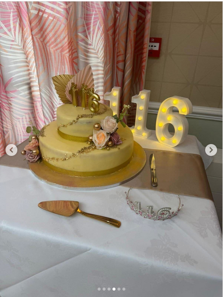 Le gâteau d'anniversaire d'Ethel May Caterham, extrait d'un post daté du 28 août 2025 | Source : Instagram/longeviquest