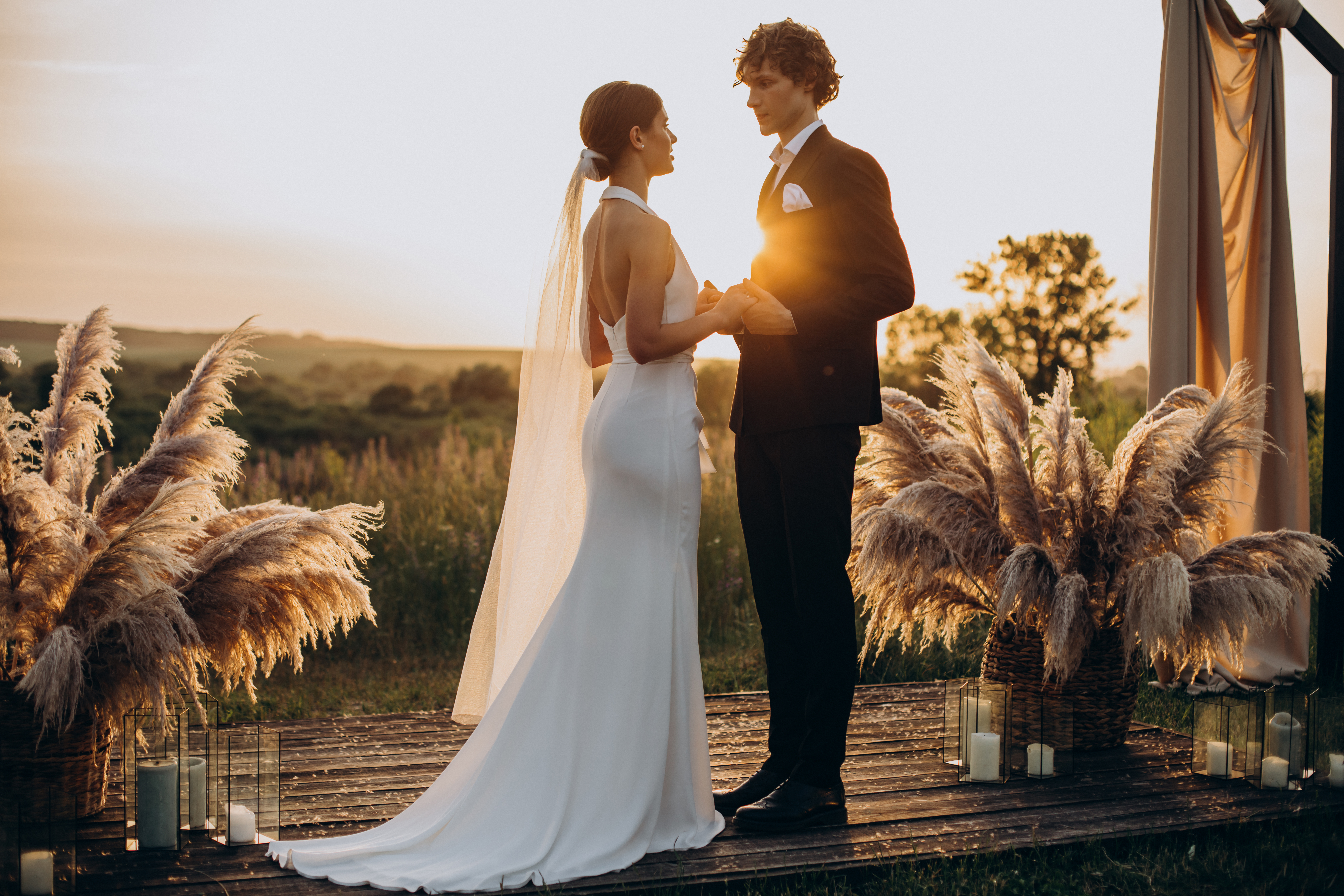 Un couple qui se marie | Source : Shutterstock