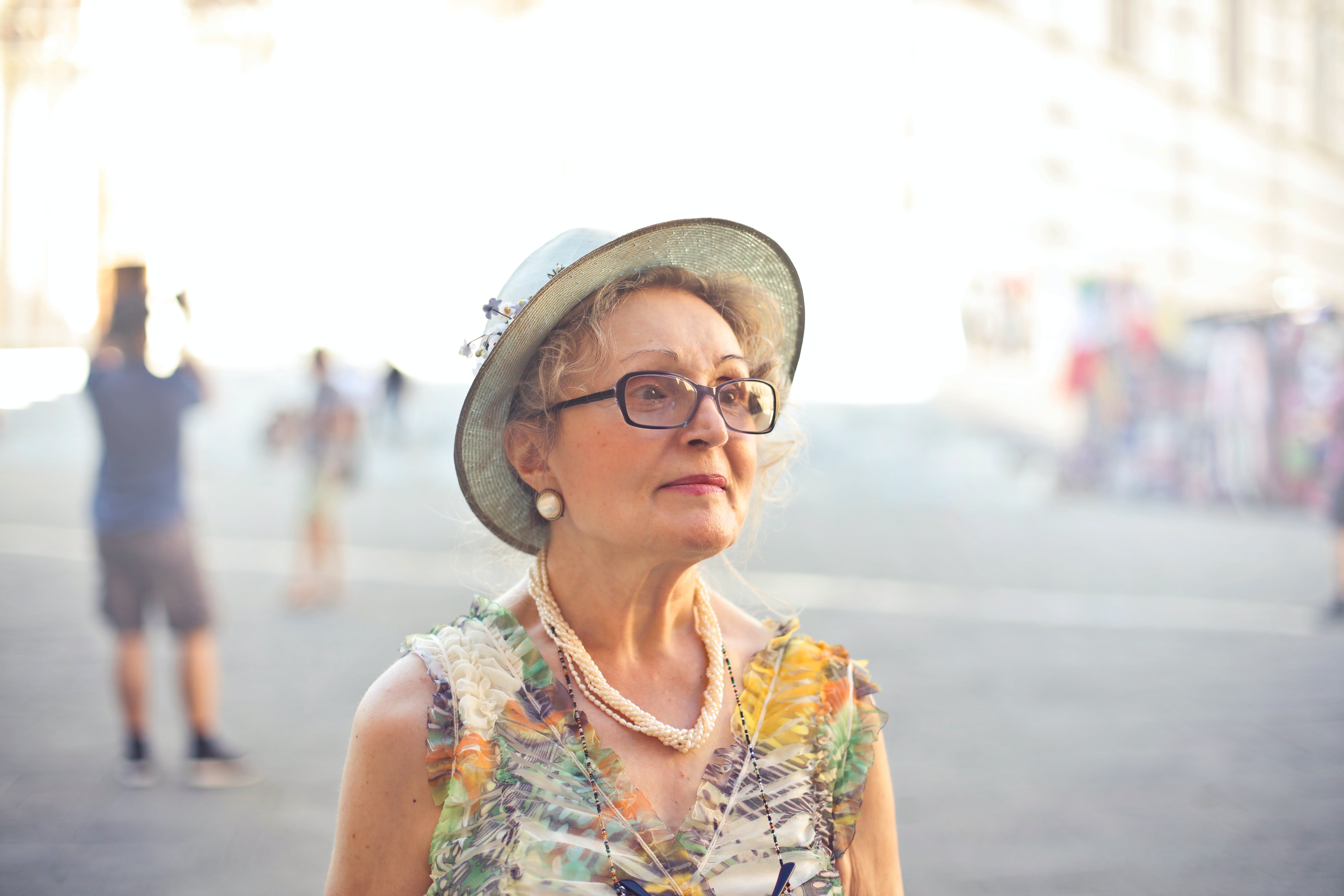 Une femme âgée à l'air sérieux | Source : Pexels