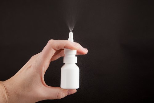 Un spray nasal | Photo : Shutterstock