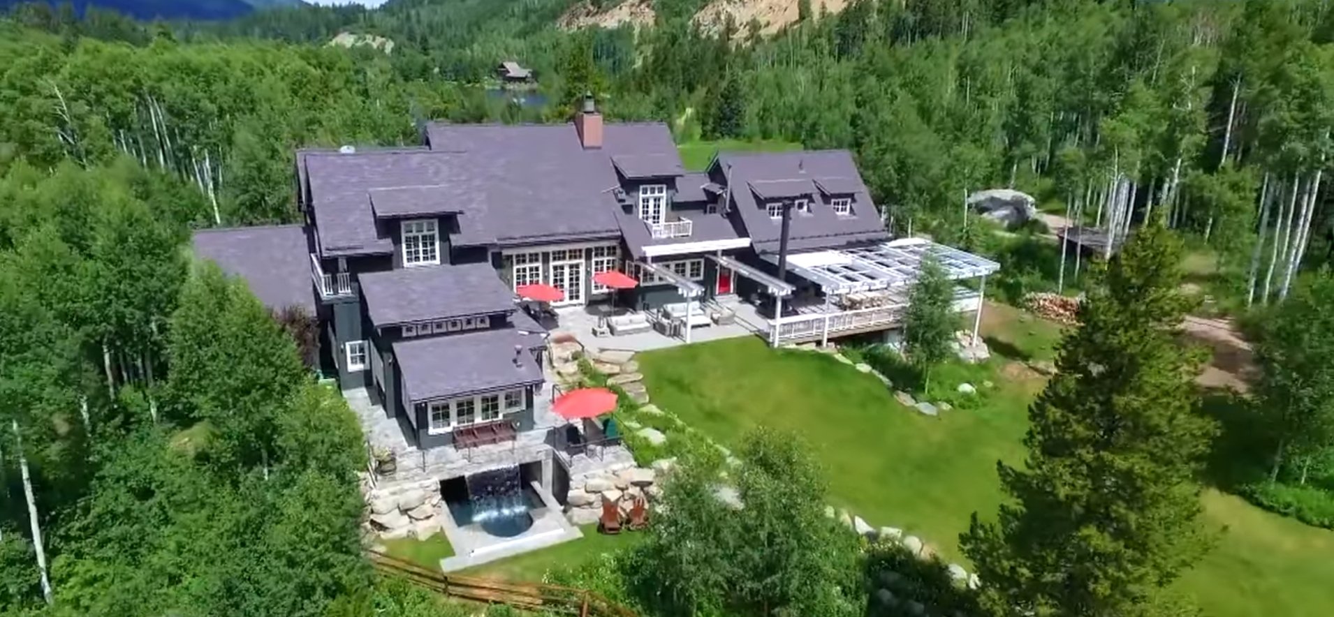 La propriété de Kevin Costner à Aspen, Colorado. | Source : Youtube/CNBC Make It