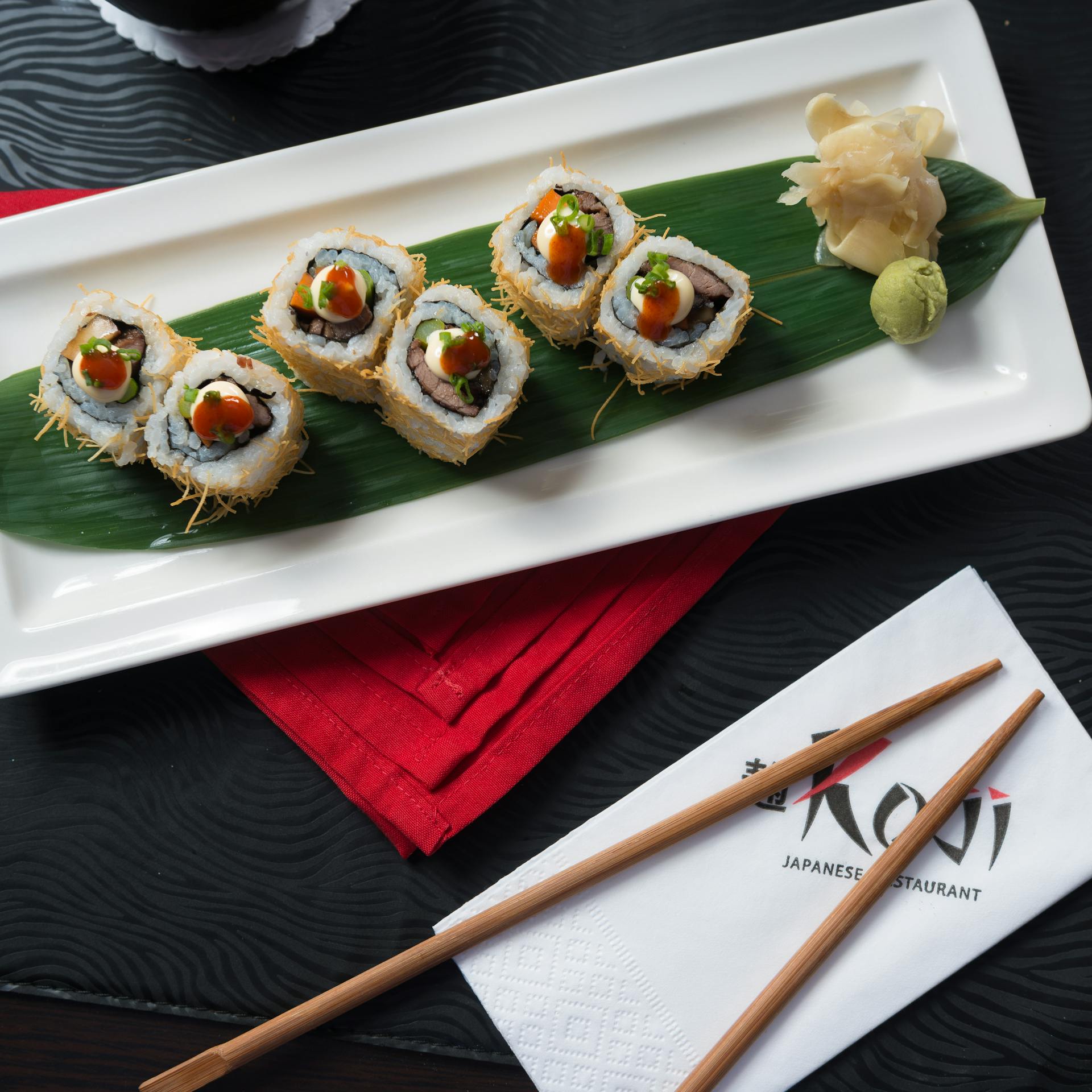 Une assiette de sushis | Source : Pexels