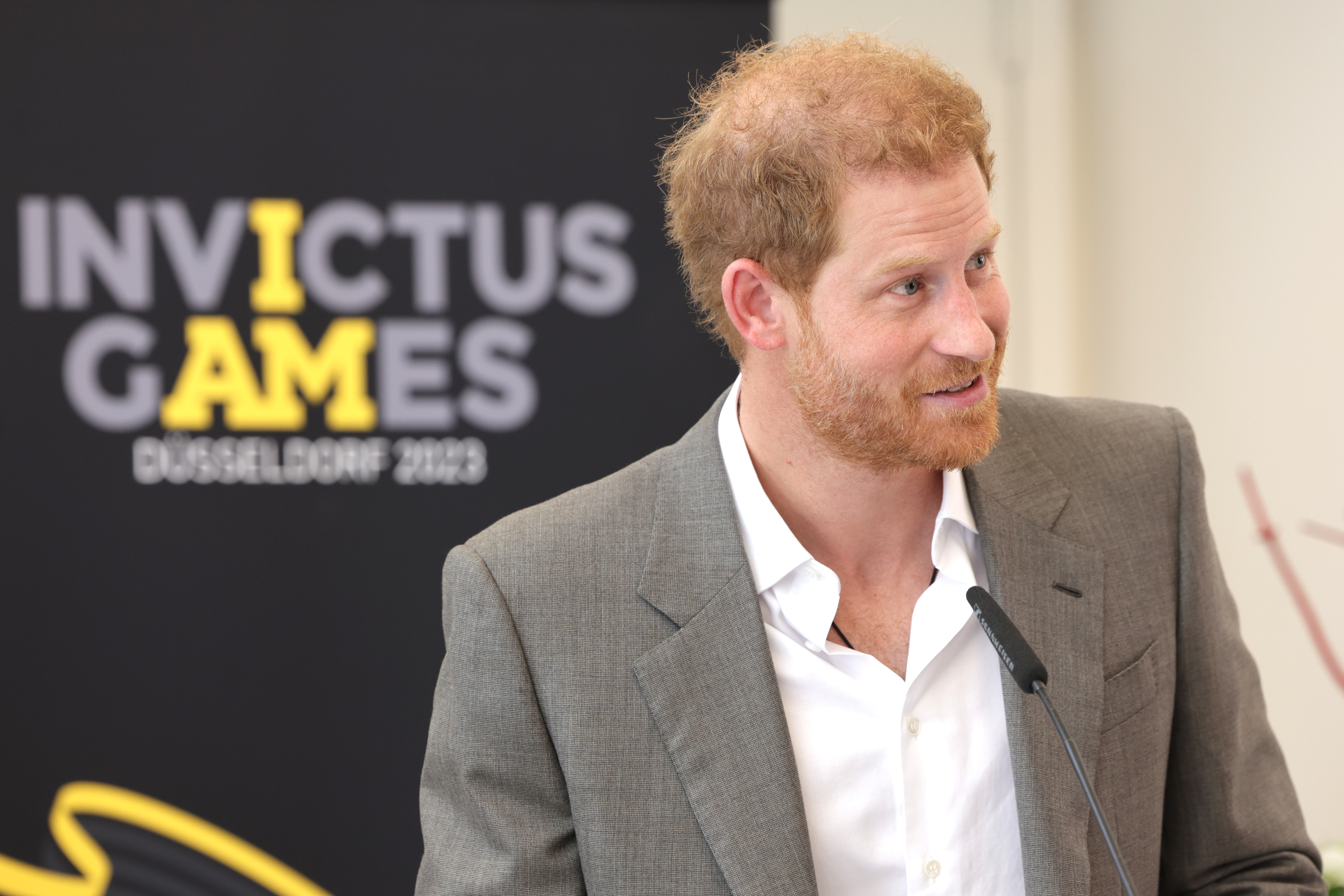 Le prince Harry, duc de Sussex, s'exprimant lors de l'événement Invictus Games Dusseldorf 2023 One Year To Go, le 6 septembre 2022, à Dusseldorf, en Allemagne. | Source : Getty Images