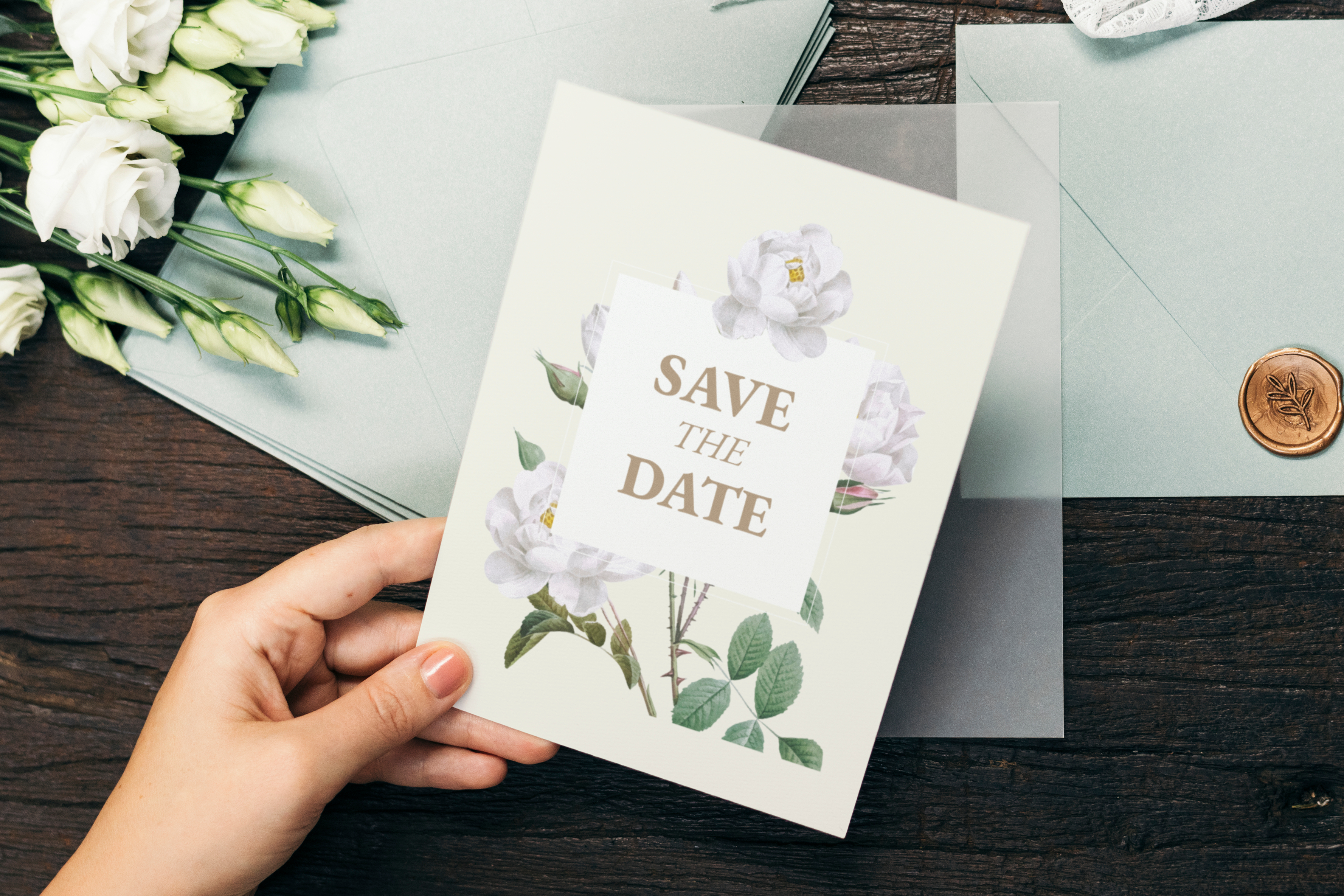 Carte de vœux pour la date du mariage | Source : Shutterstock