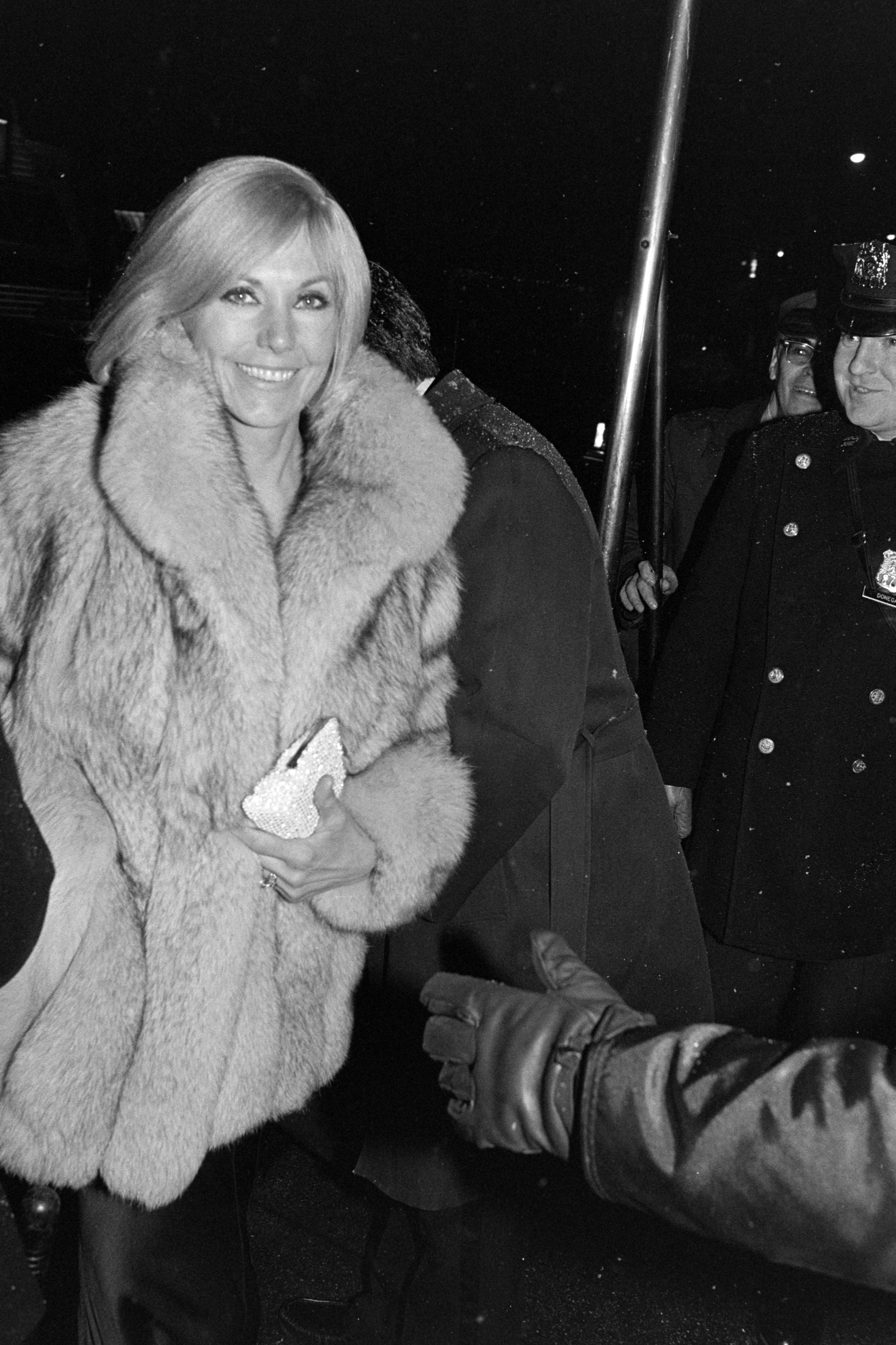 Kim Novak assiste à un événement, au profit du Mountbatten Memorial Fund, au théâtre Ziegfeld à New York, le 15 décembre 1980. | Source : Getty Images