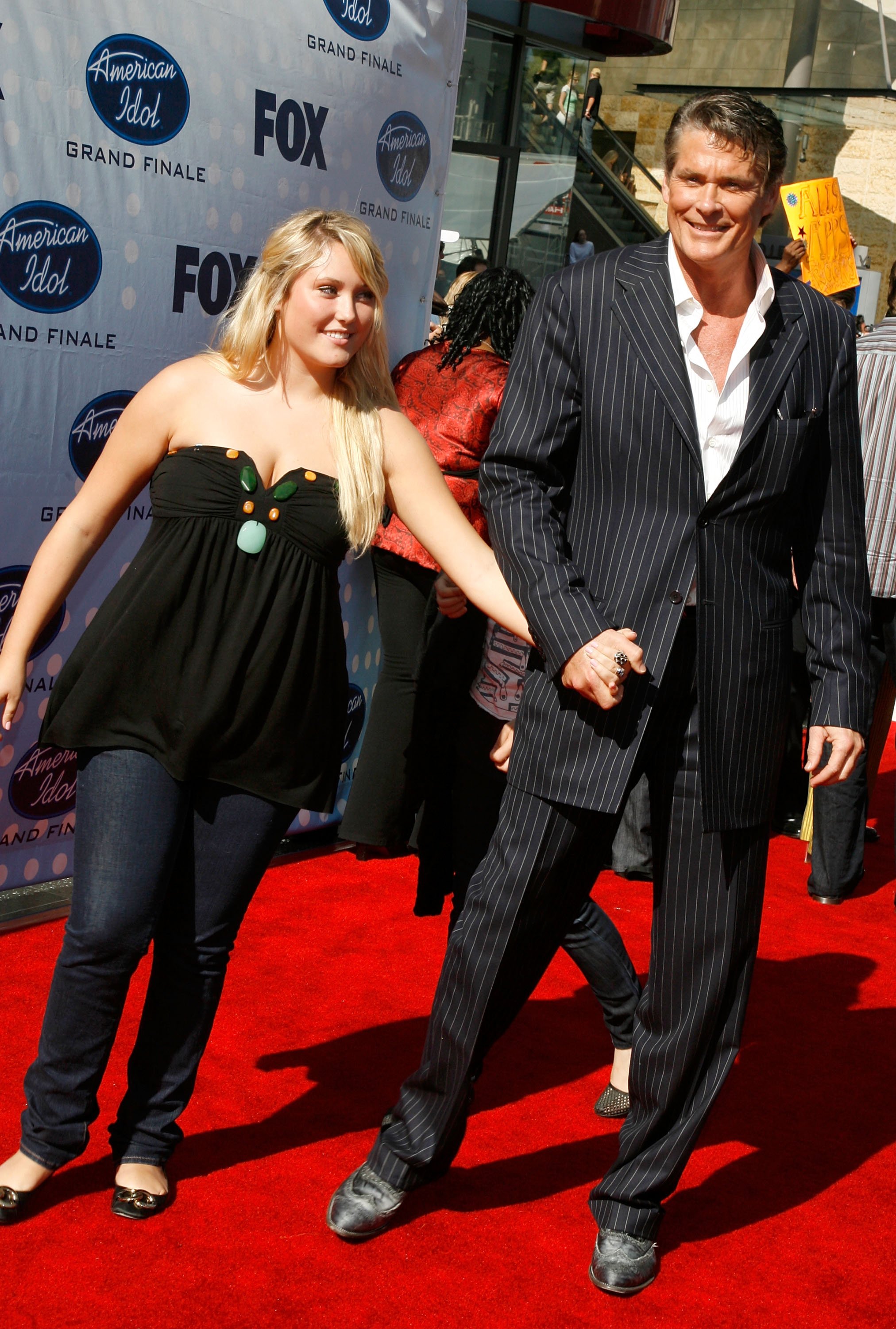 David Hasselhoff (R) et sa fille Hayley Amber Hasselhoff à la finale de la saison 6 d'American Idol au Kodak Theatre le 23 mai 2007 à Hollywood, Californie | Source : Getty Images
