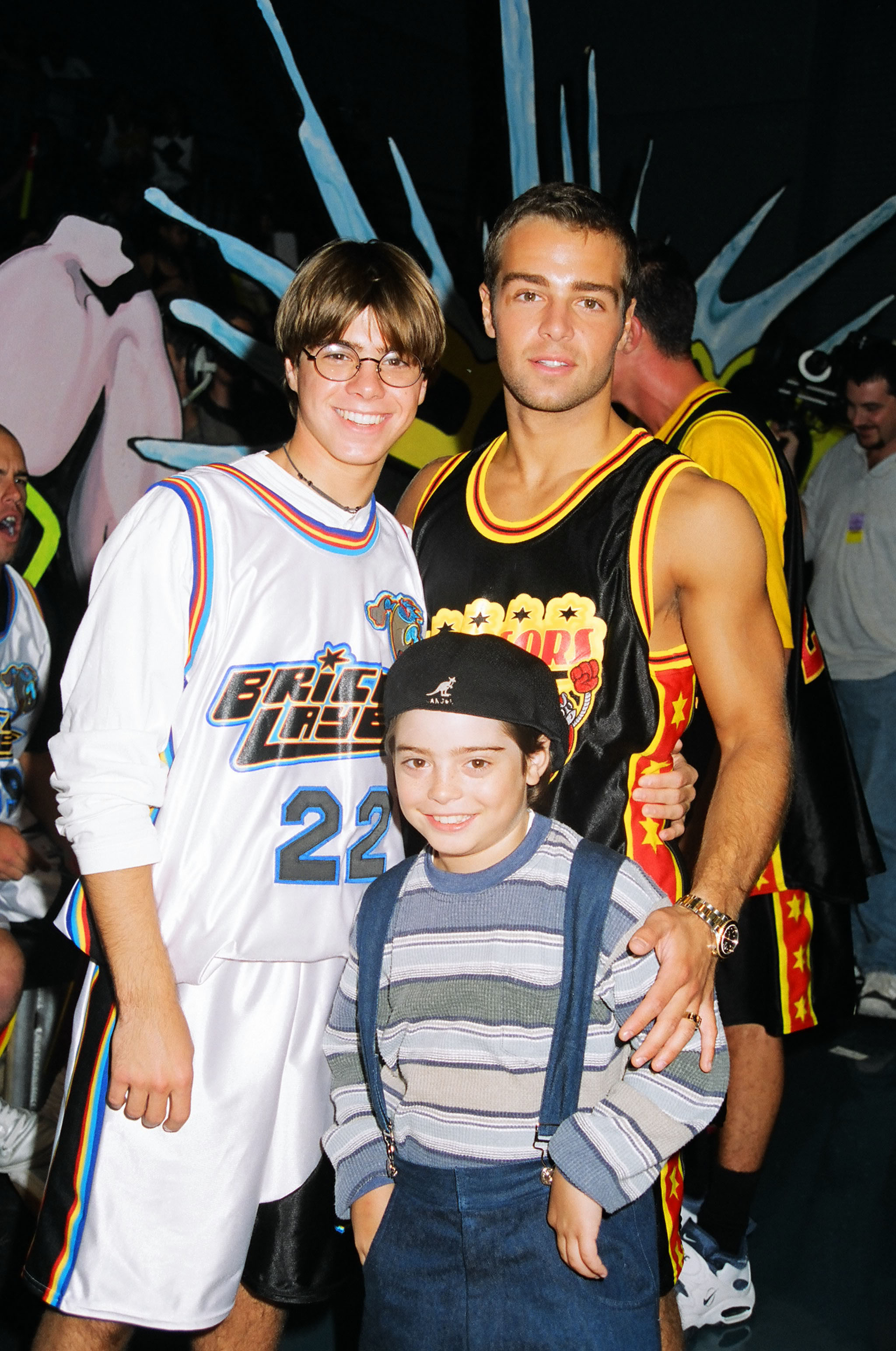 Matthew, Andrew, et Joey Lawrence vus au MTV's Rock n' Jock Basketball 1996 le 18 septembre 1996 | Source : Getty Images