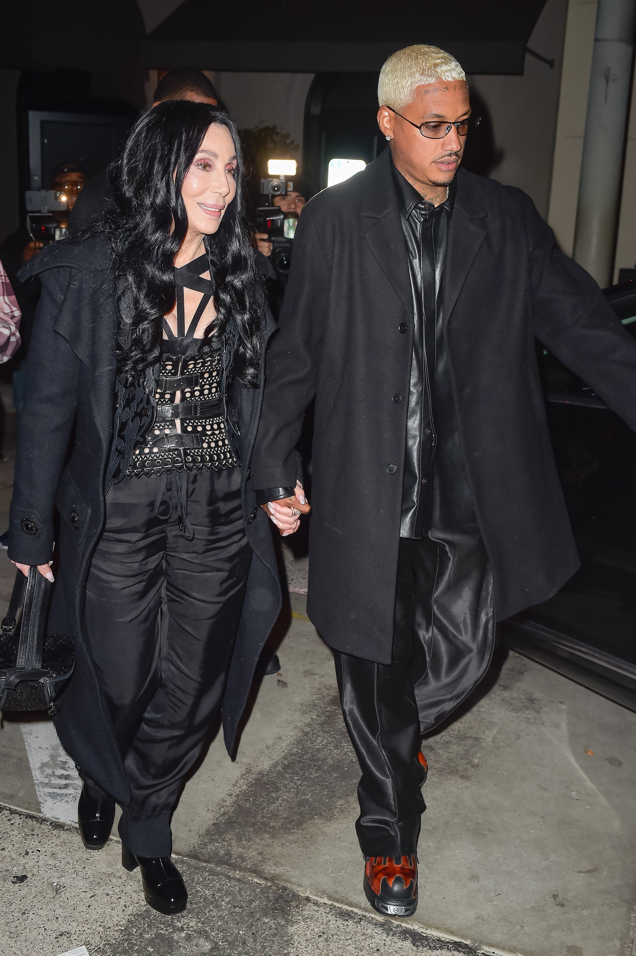 Cher et Alexander Edwards sont vus le 2 novembre 2022, à Los Angeles, en Californie. | Source : Getty Images