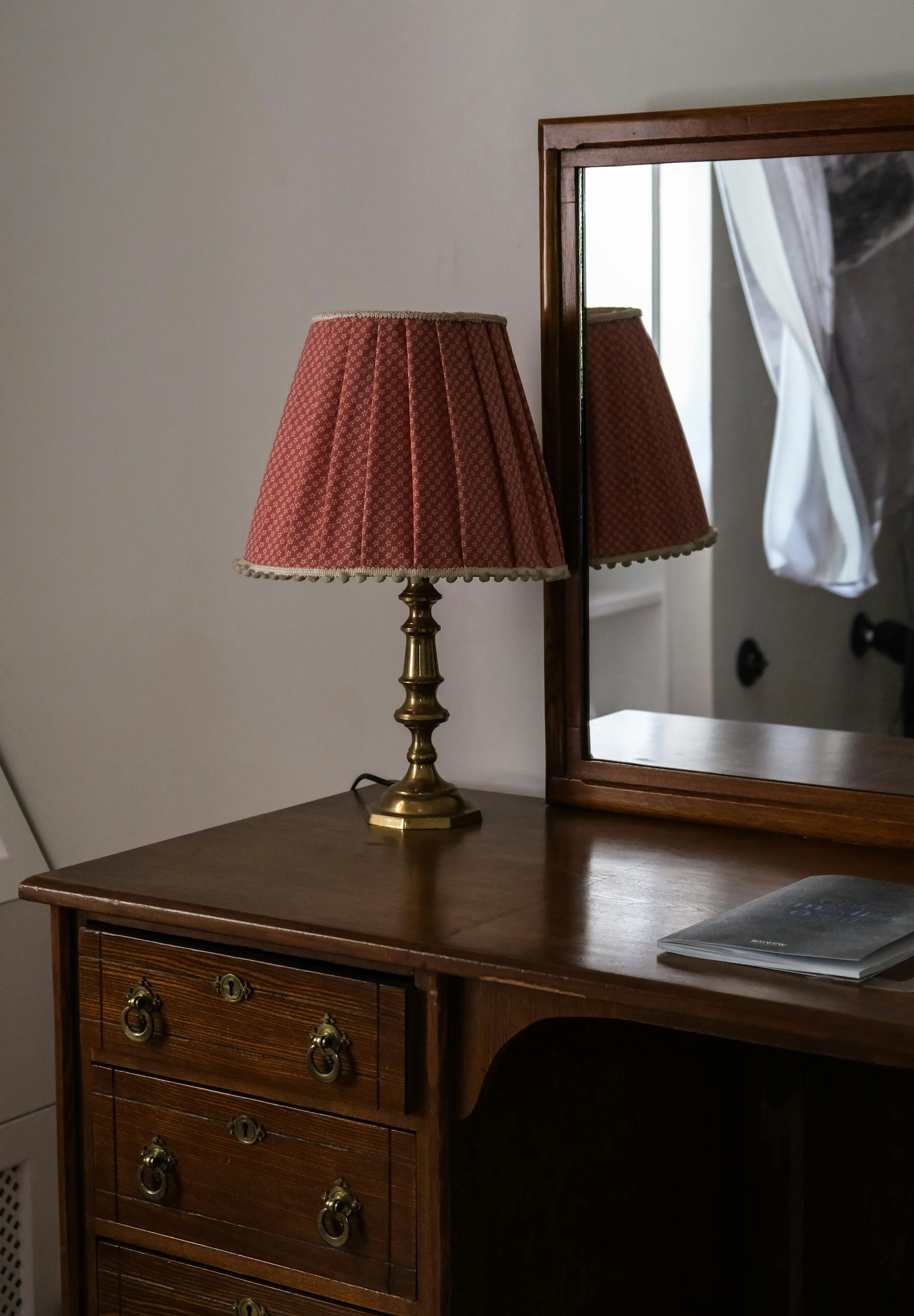 Une commode à tiroirs | Source : Pexels