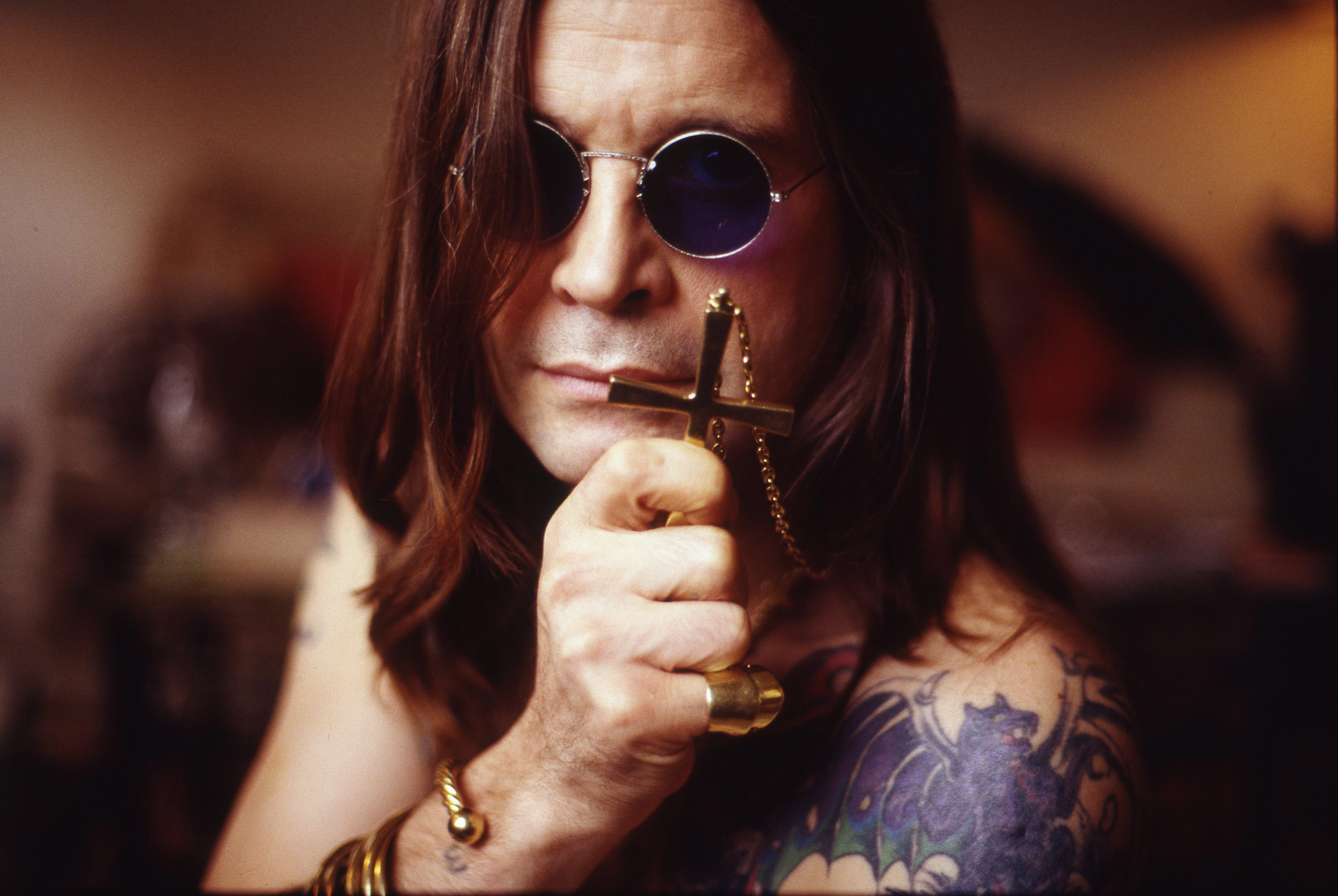 Ozzy Osbourne photographié en 1991 à Londres, en Angleterre. | Source : Getty Images