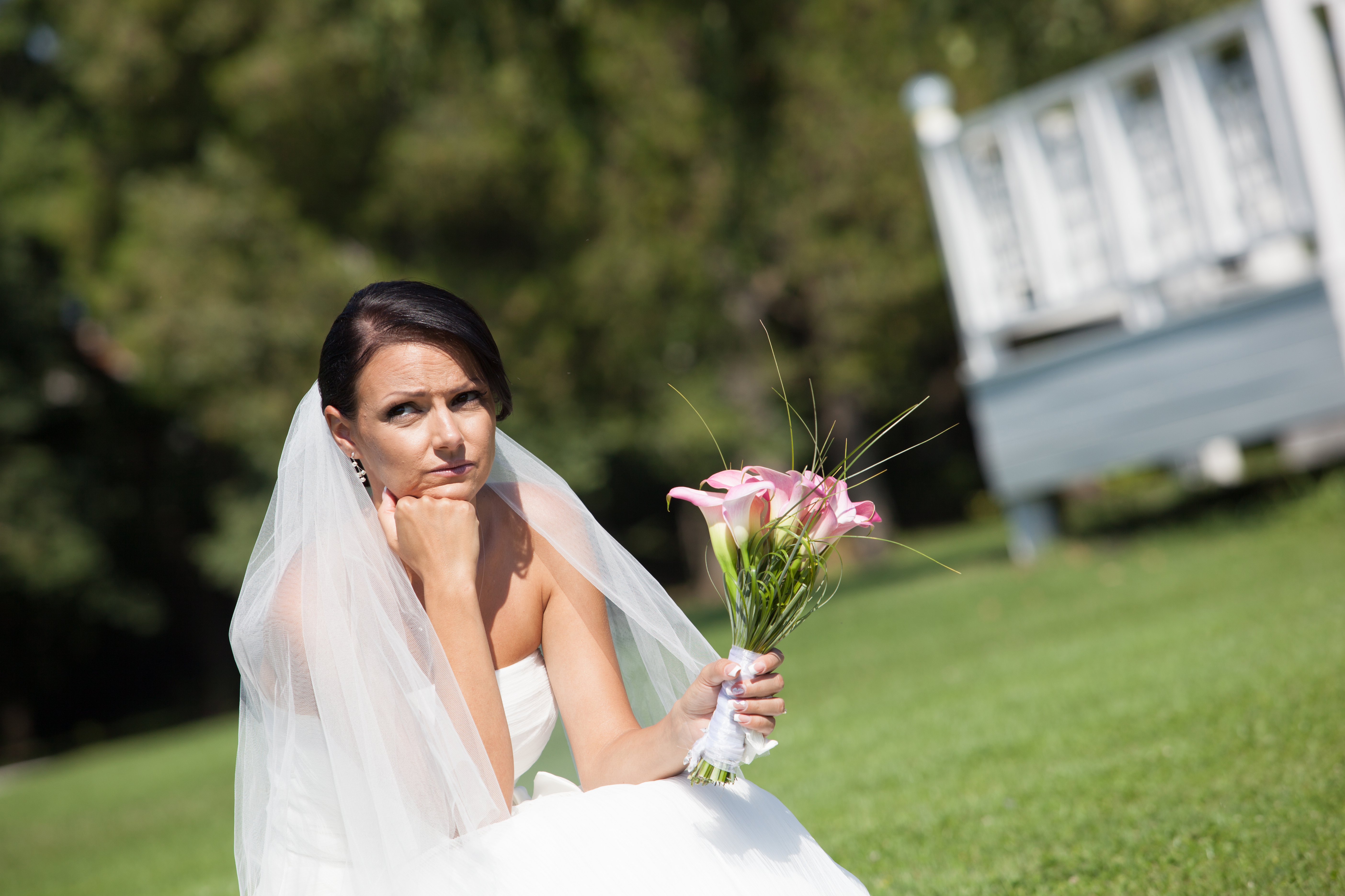 Une mariée bouleversée. | Source : Shutterstock