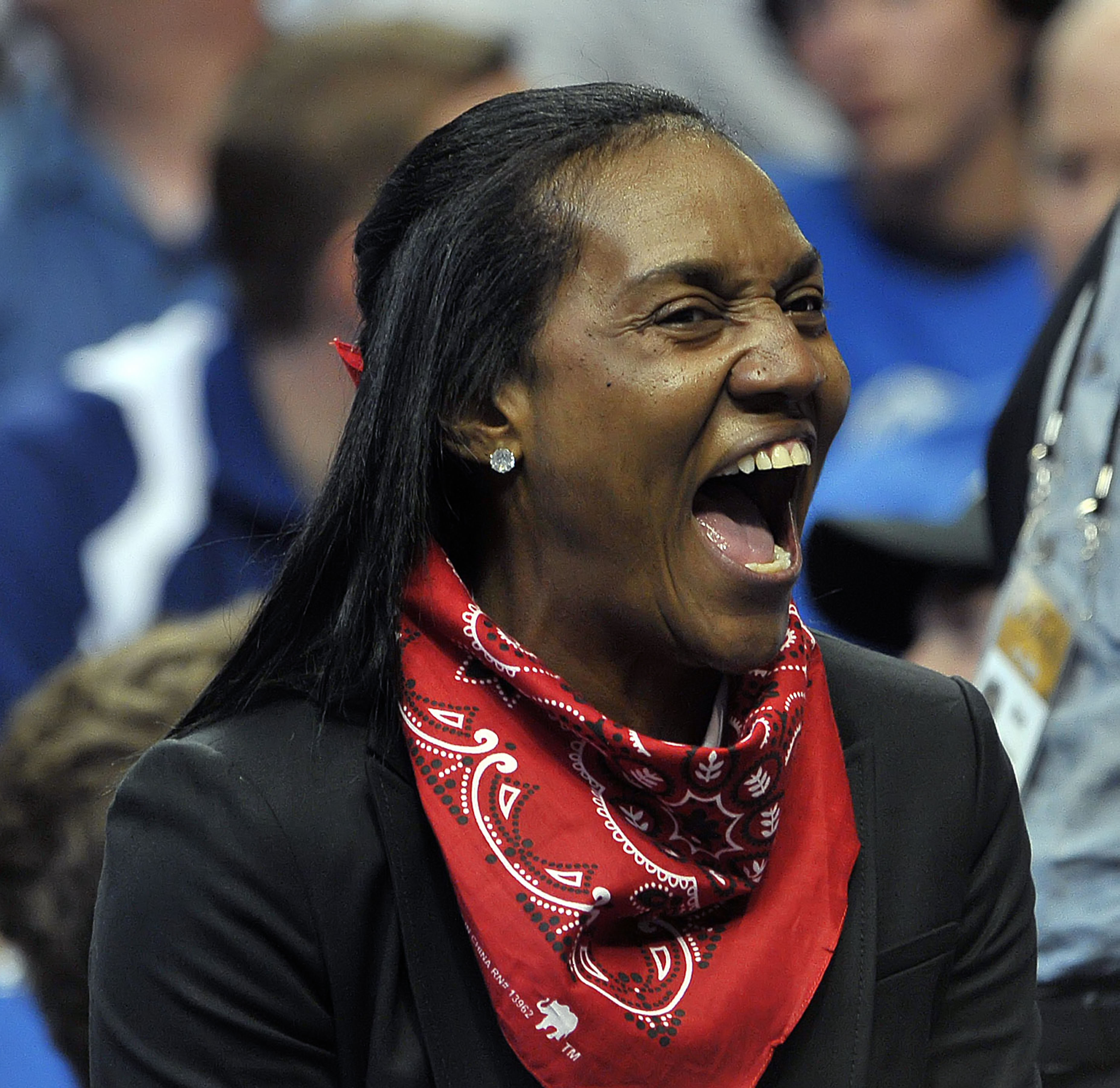 Gloria, la mère de LeBron James, lors des finales de la NBA entre le Miami Heat et les Dallas Mavericks à Dallas, au Texas, le 7 juin 2011 | Source : Getty Images