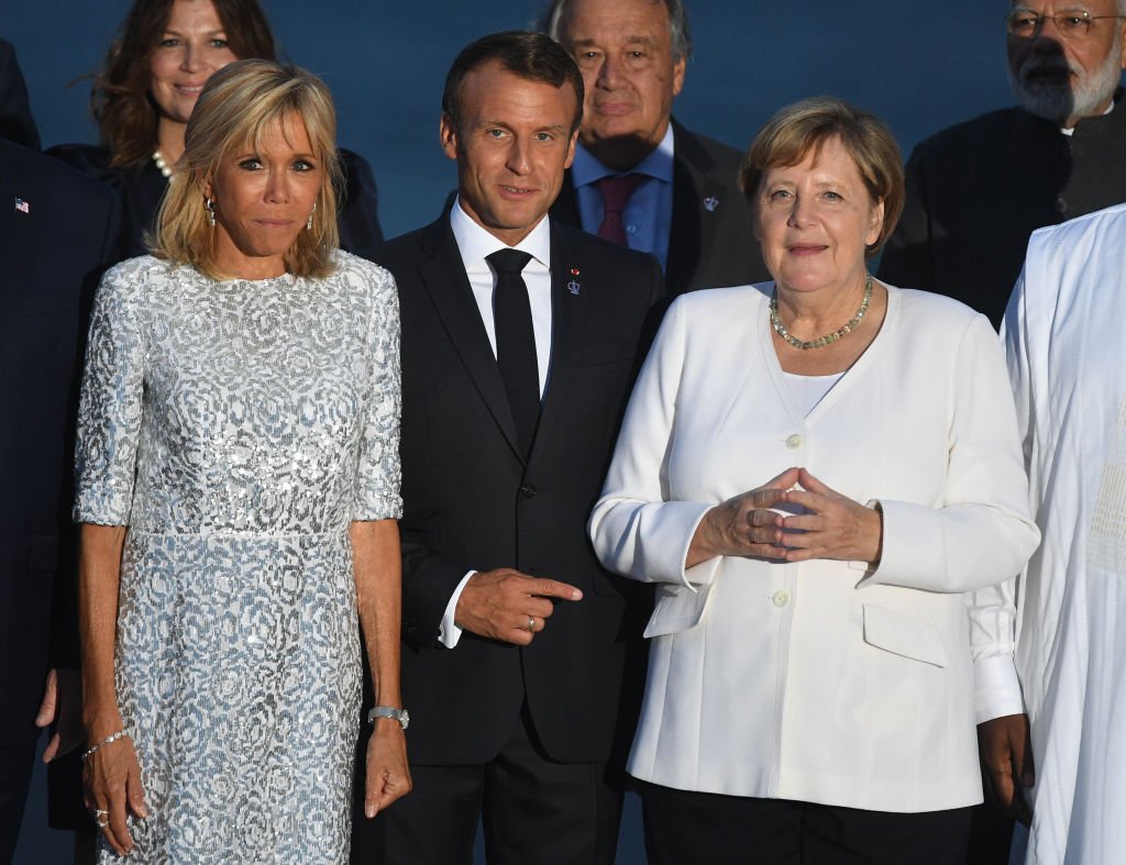 Brigitte et Emmanuel Macron aux côtés d'autres chefs d'États le 25 août 2019 à Biarritz. l Photo : Getty Images