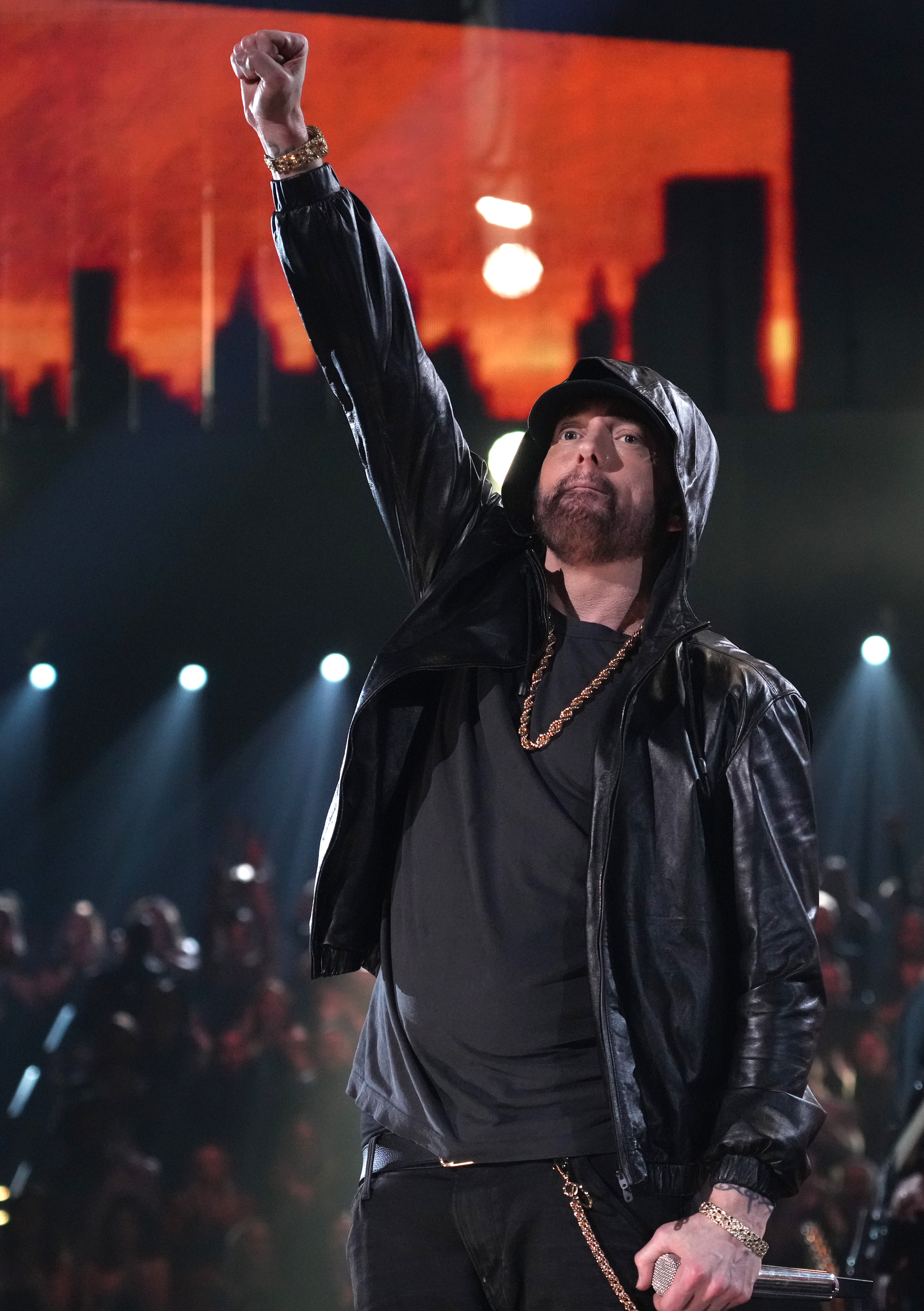 Eminem se produit lors de son intronisation à la 37e édition du Rock & Roll Hall of Fame à Los Angeles, le 5 novembre 2022 | Source : Getty Images