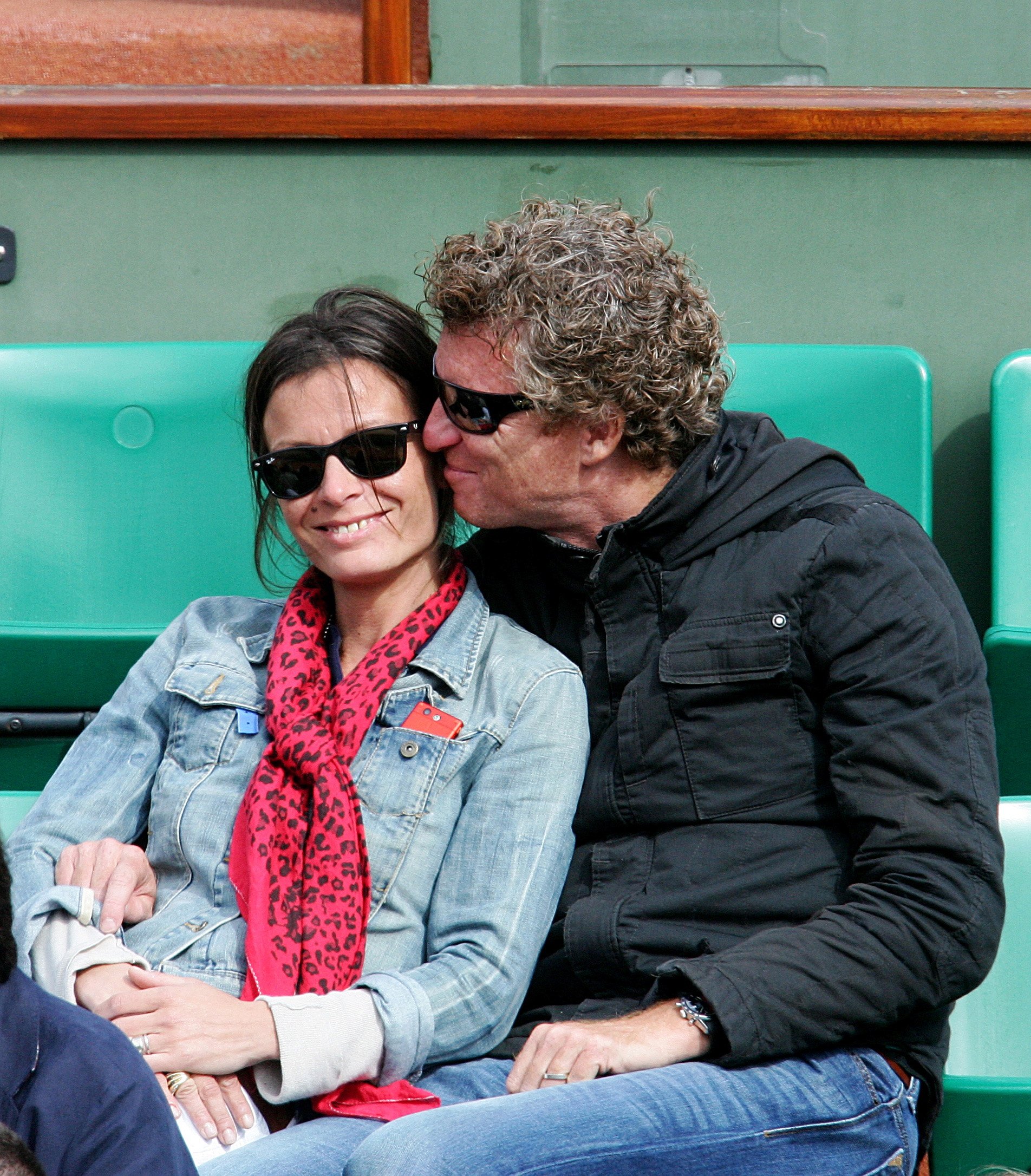 Célébrités au tournoi de Roland Garros 2009 à Paris, France, le 26 mai 2009 - Denis Brogniat et sa femme Hortense. | Source : Getty Images