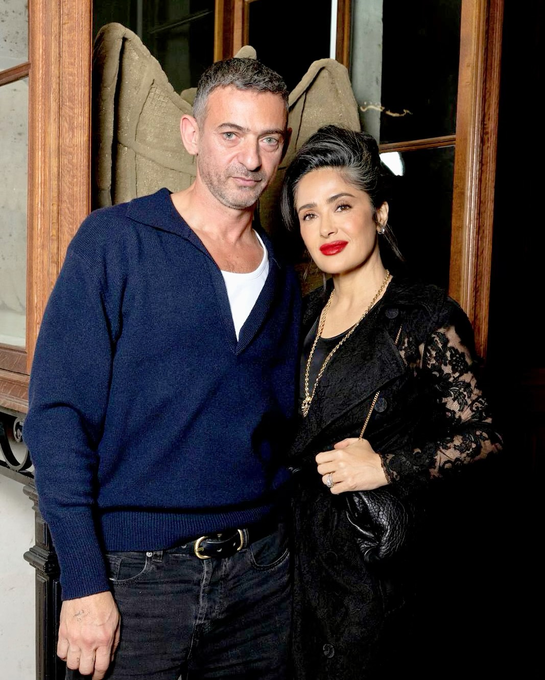 Salma Hayek et l'artiste Ali Cherri, extrait de son message sur les réseaux sociaux daté du 5 mars 2025 | Source : Instagram/salmahayek