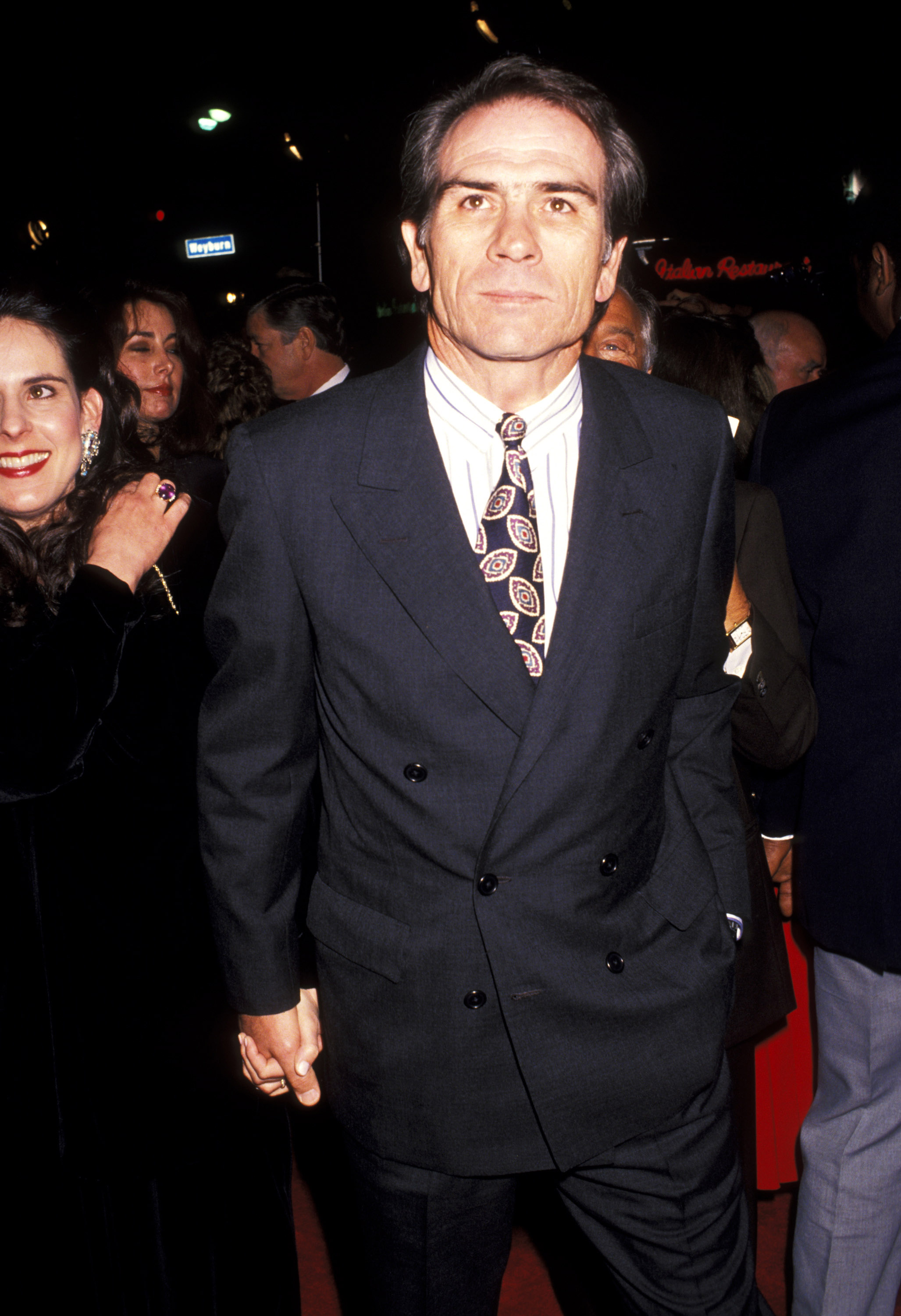 Tommy Lee Jones lors de la première de "JFK" à Westwood, Californie, vers 1991. | Source : Getty Images