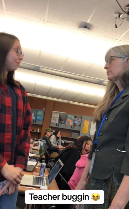 Une enseignante ayant une confrontation avec un élève de sa classe dans une vidéo TikTok téléchargée le 7 janvier 2024 | Source : TikTok/specere