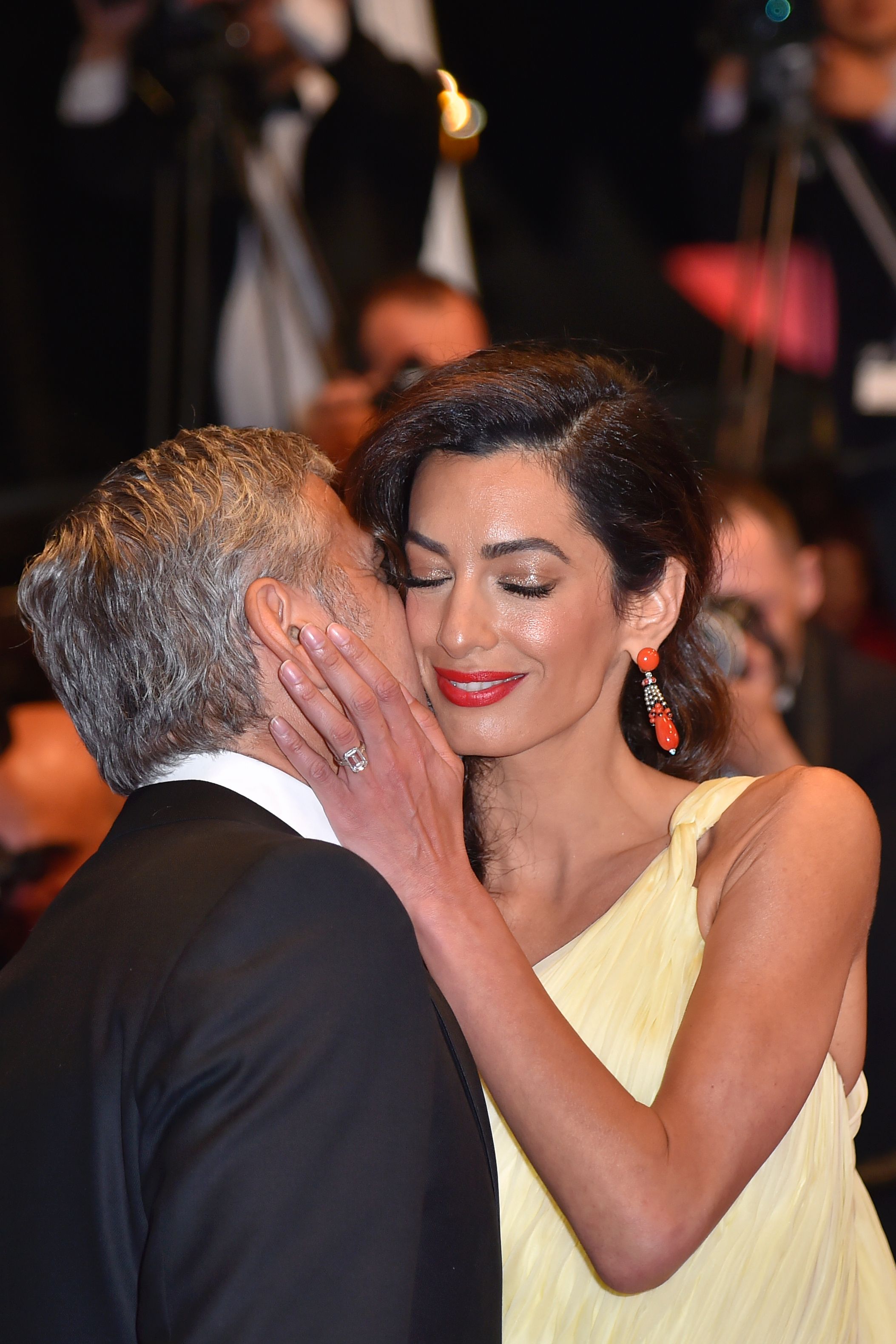 L'acteur américain George Clooney et son épouse Amal Clooney lors du 69e Festival de Cannes à Cannes, dans le sud de la France, le 12 mai 2016 | Source : Getty Images