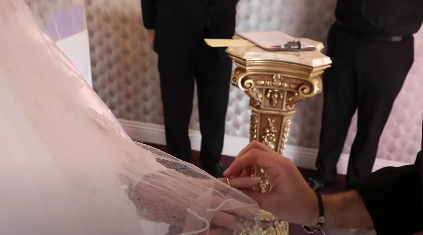 Lorraine Charlotte Nash se marie avec David Dobrik à Las Vegas dans un clip ajouté sur YouTube le 18 mai 2019 | Source : YouTube/David Dobrik