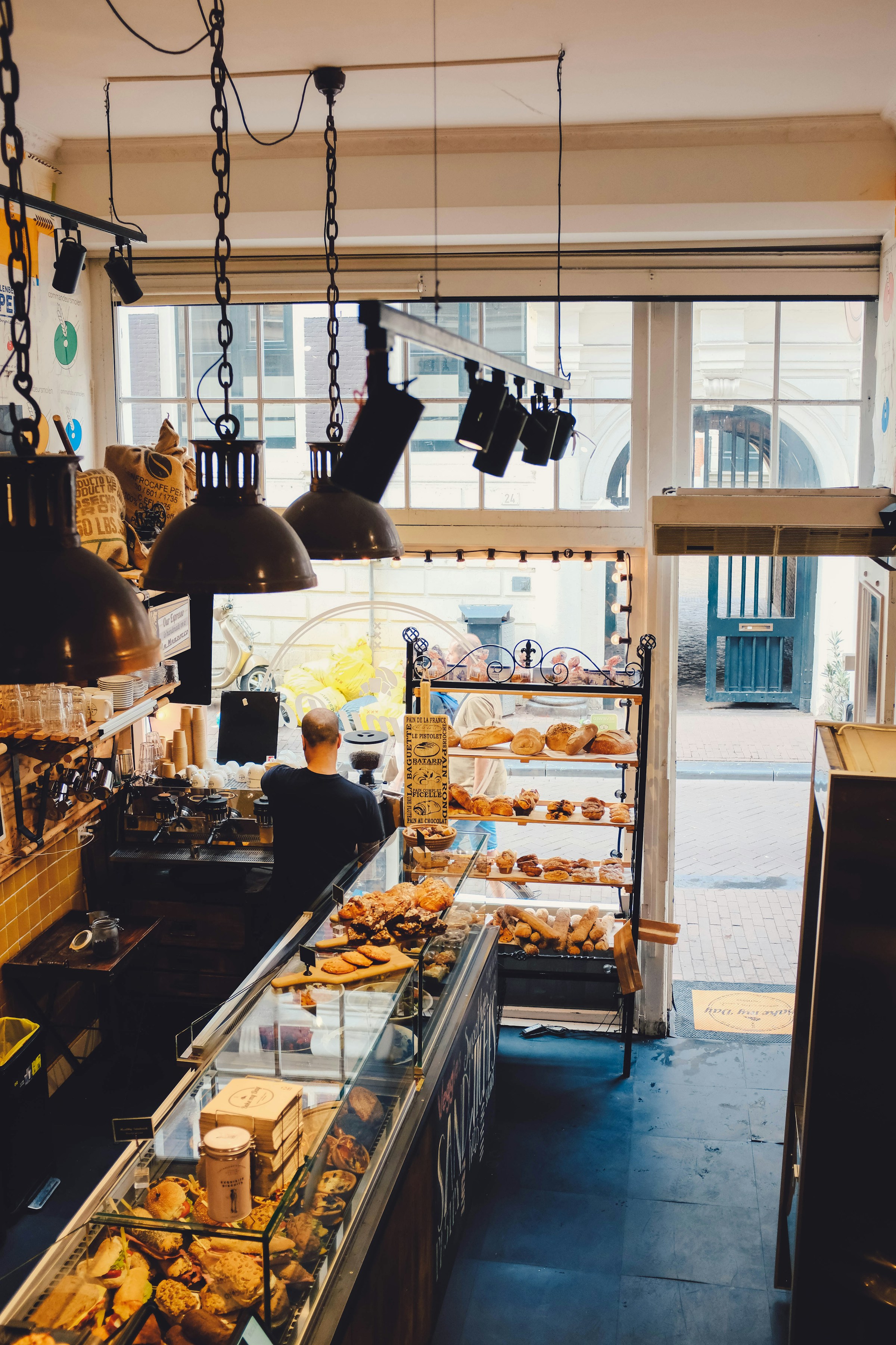 Vue intérieure d'une boulangerie | Source : Unsplash