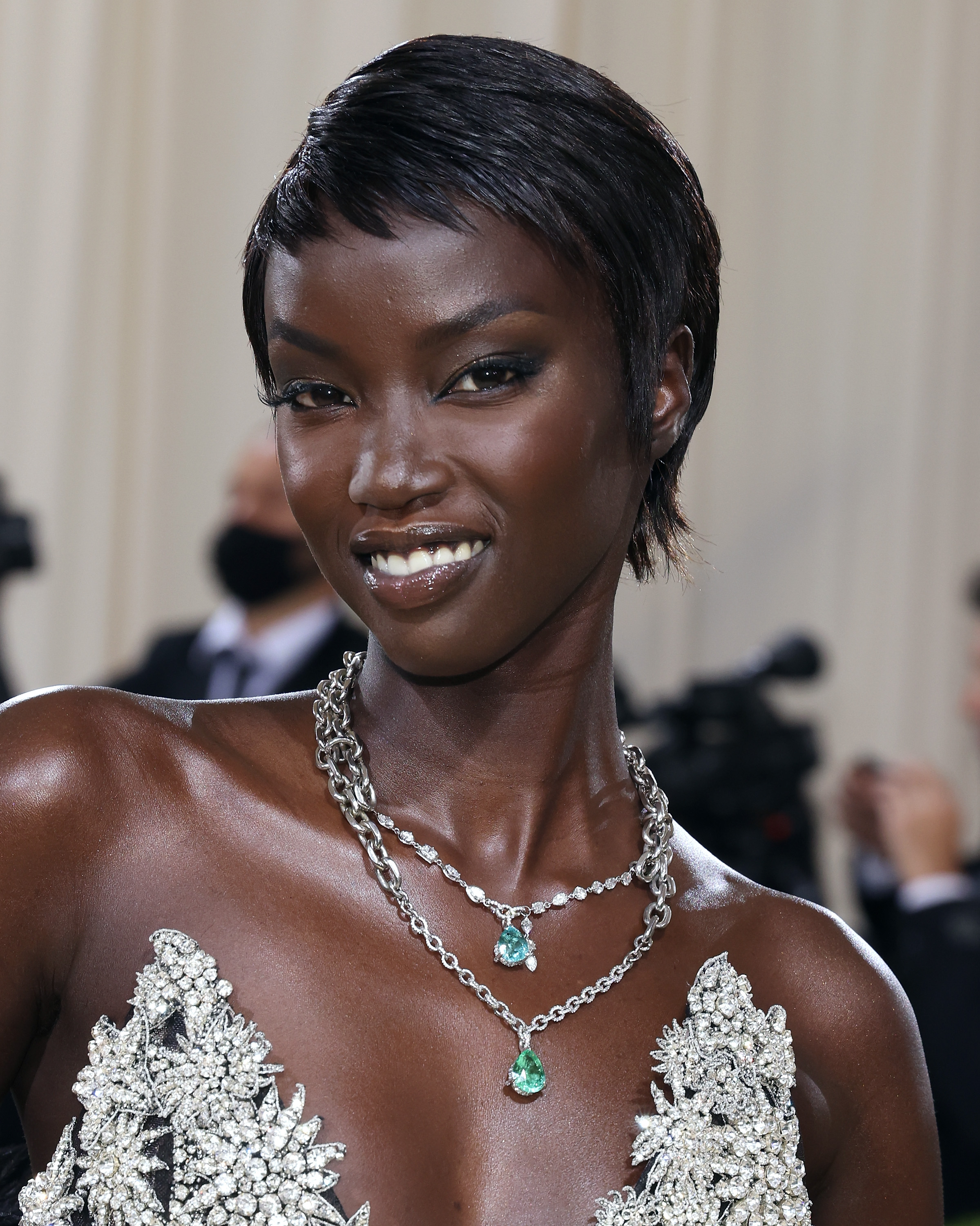 Anok Yai assiste au Met Gala au Metropolitan Museum of Art de New York le 13 septembre 2021 | Source : Getty Images