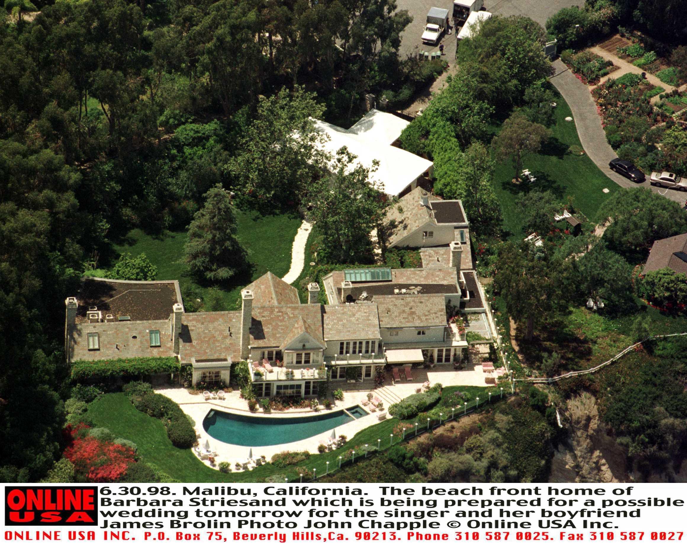 La maison de Barbra Streisand en bord de mer à Malibu, Californie, le 30 juin 1998 | Source : Getty Images