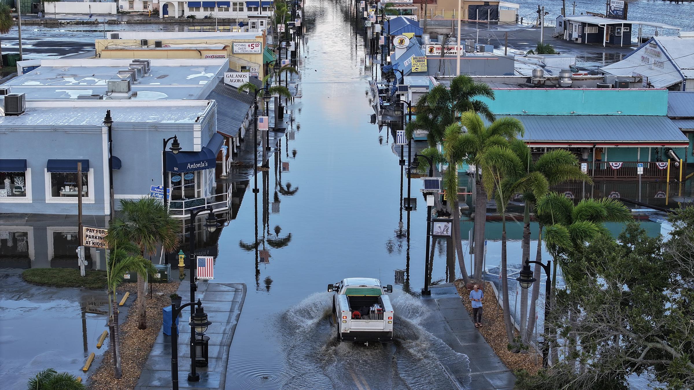 L'impact dévastateur de l'ouragan Helene à Tarpon Springs, en Floride, le 27 septembre 2024 | Source : Getty Images