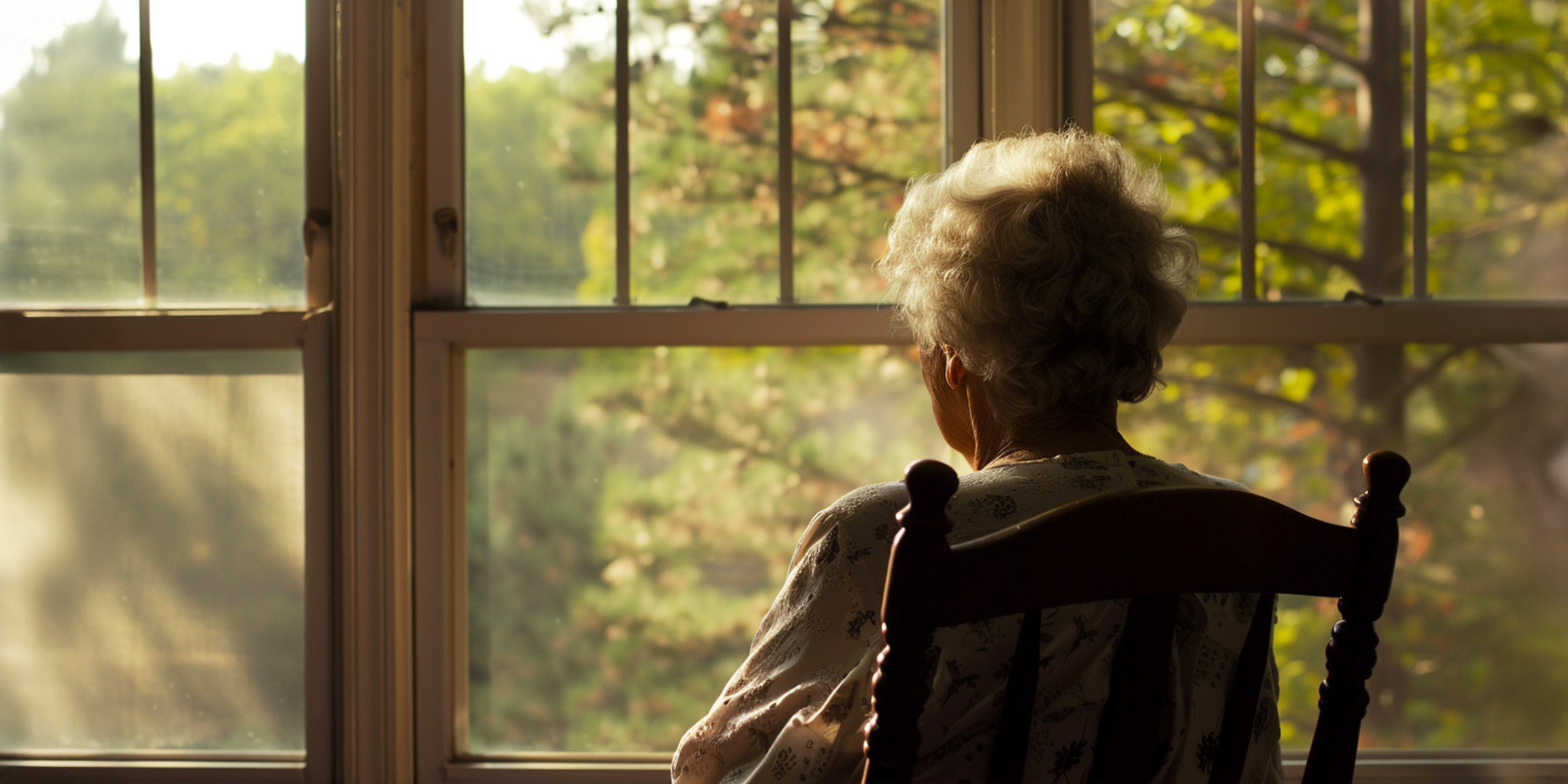 Femme âgée regardant la fenêtre | Source : Midjourney