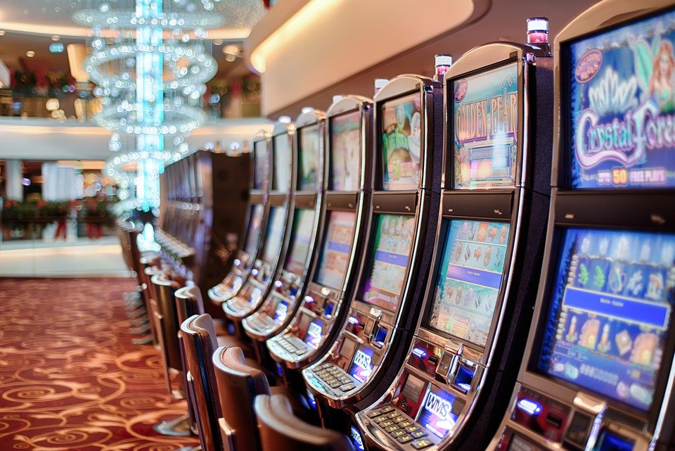 Les machines à sous d'un casino | Photo : Pixabay