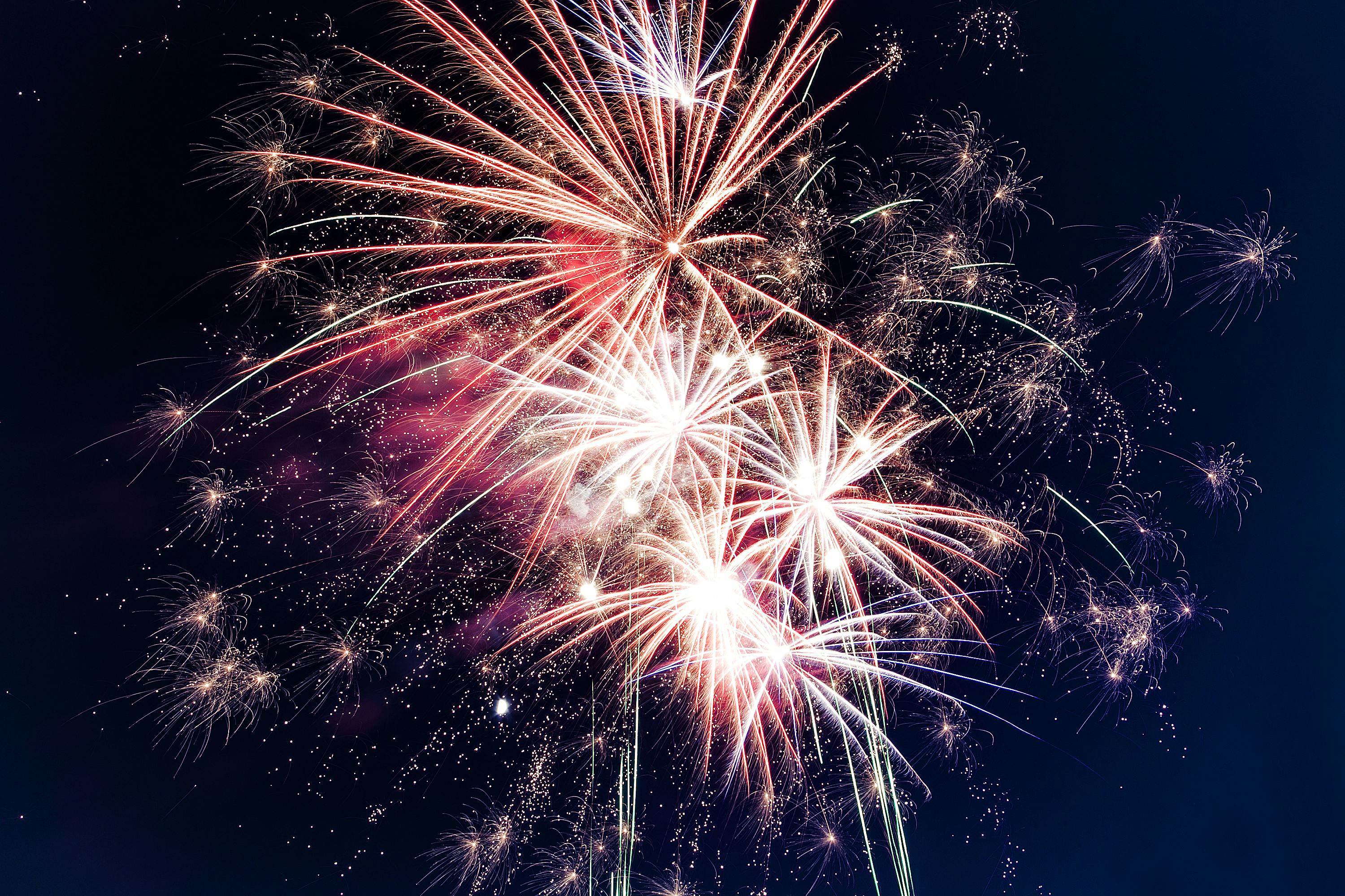 Feux d'artifice la nuit | Source : Pexels