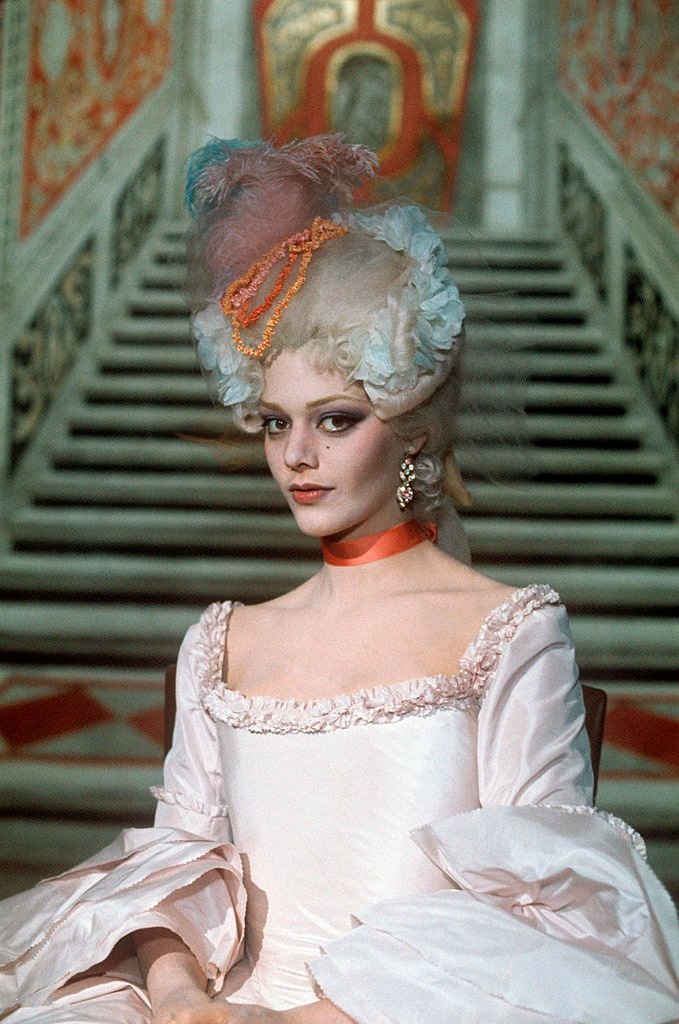 L'actrice américaine Tina Aumont (Marie Christine Aumont) dans le film Casanova de Fellini. 1976. | Source Wikimedia Commons