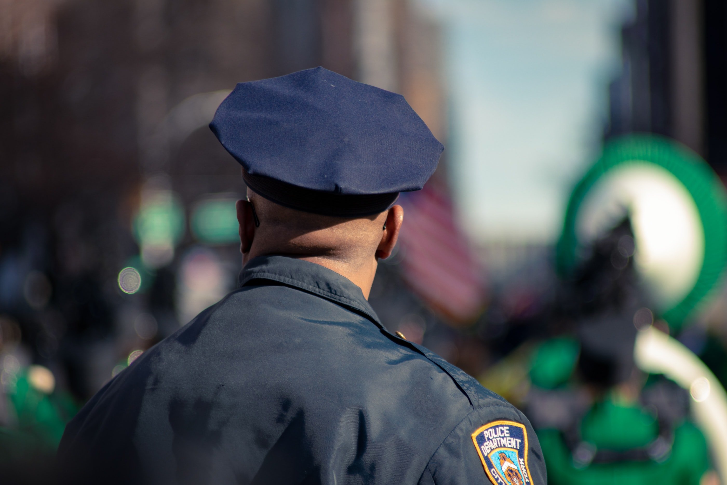 L'officier Newman se méfiait de Martha | Photo : Unsplash