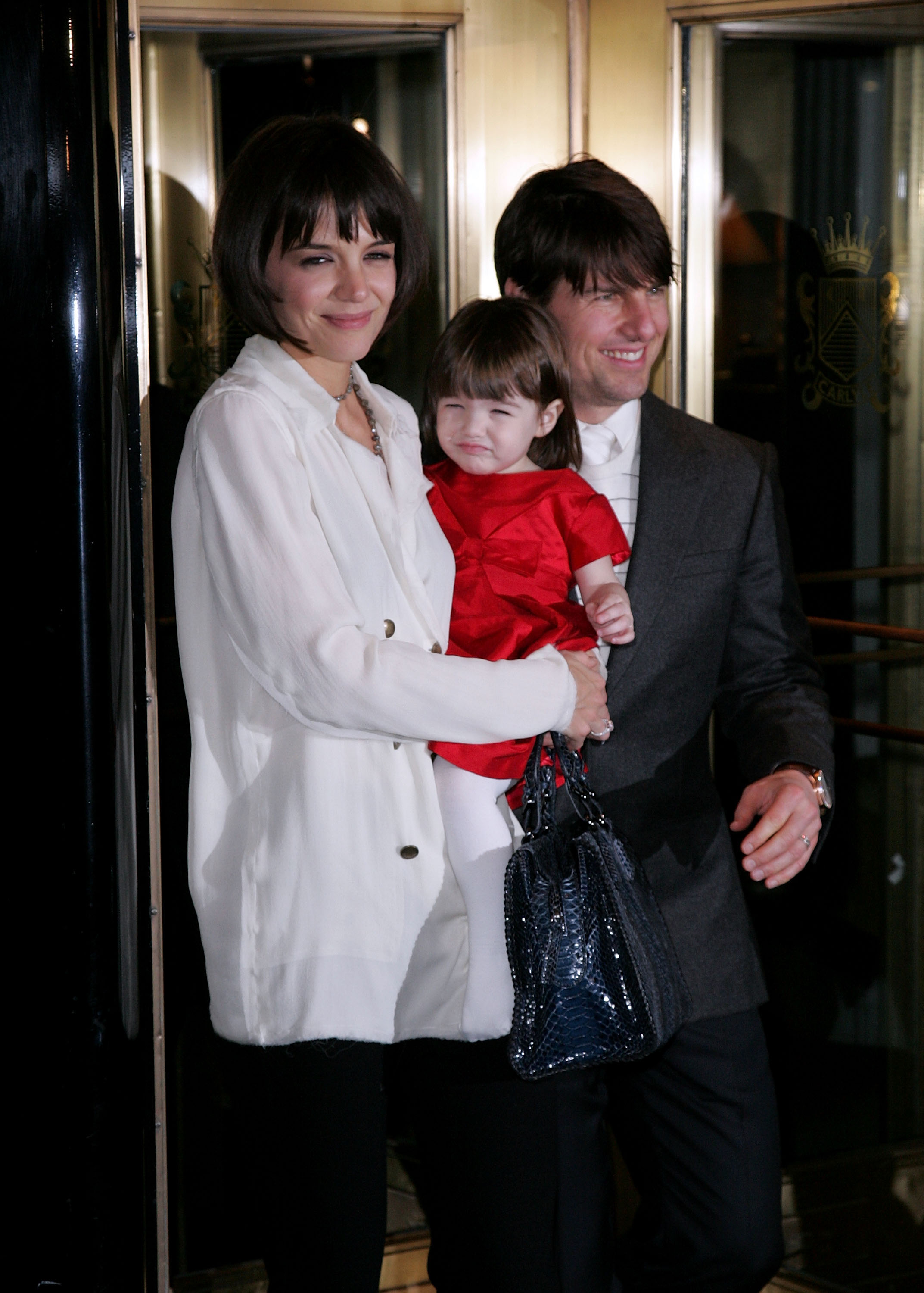Katie Holmes, Suri et Tom Cruise repérés à New York le 14 janvier 2008 | Source : Getty Images