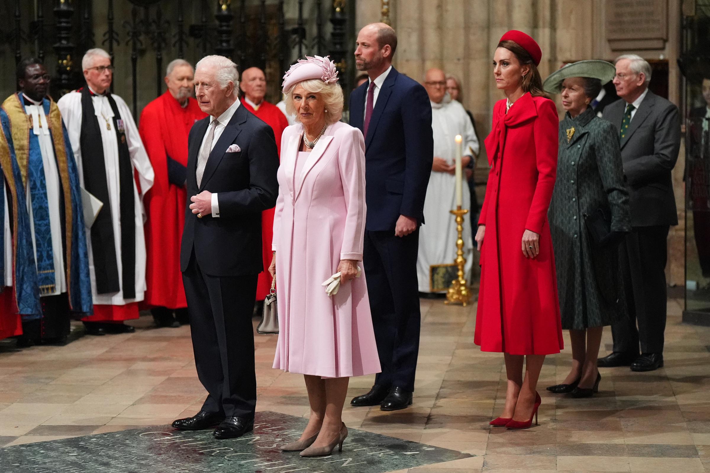 Le roi Charles III, la reine Camilla, le prince William, la princesse Catherine, la princesse Anne, la princesse royale, et le prince Richard, duc de Gloucester, assistent à la cérémonie annuelle du service du Jour du Commonwealth à Londres, le 10 mars 2025 | Source : Getty Images