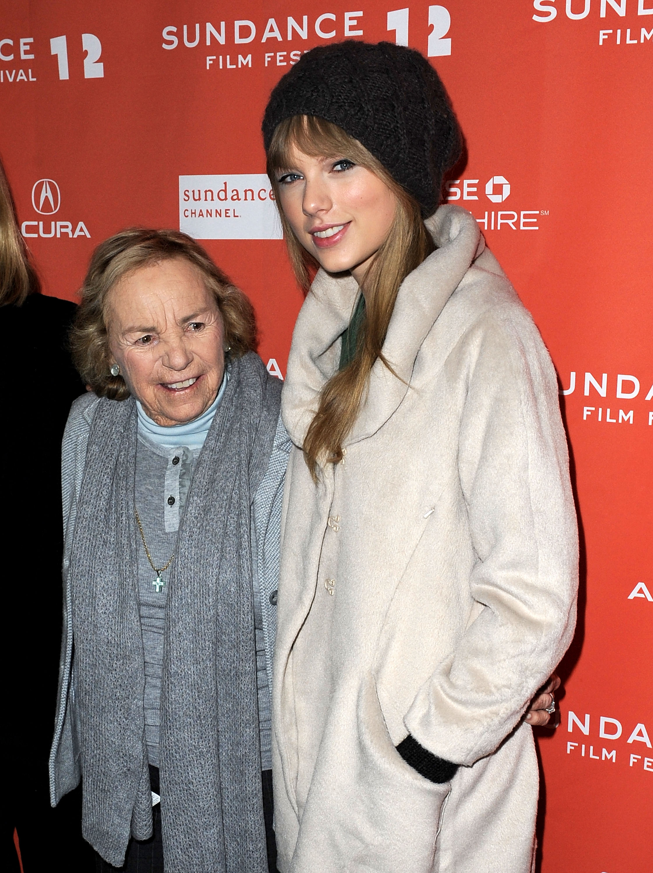 Ethel Kennedy et Taylor Swift lors de la première de "Ethel" pendant le festival du film Sundance 2012 à Park City, Utah, le 20 janvier 2012 | Source : Getty Images