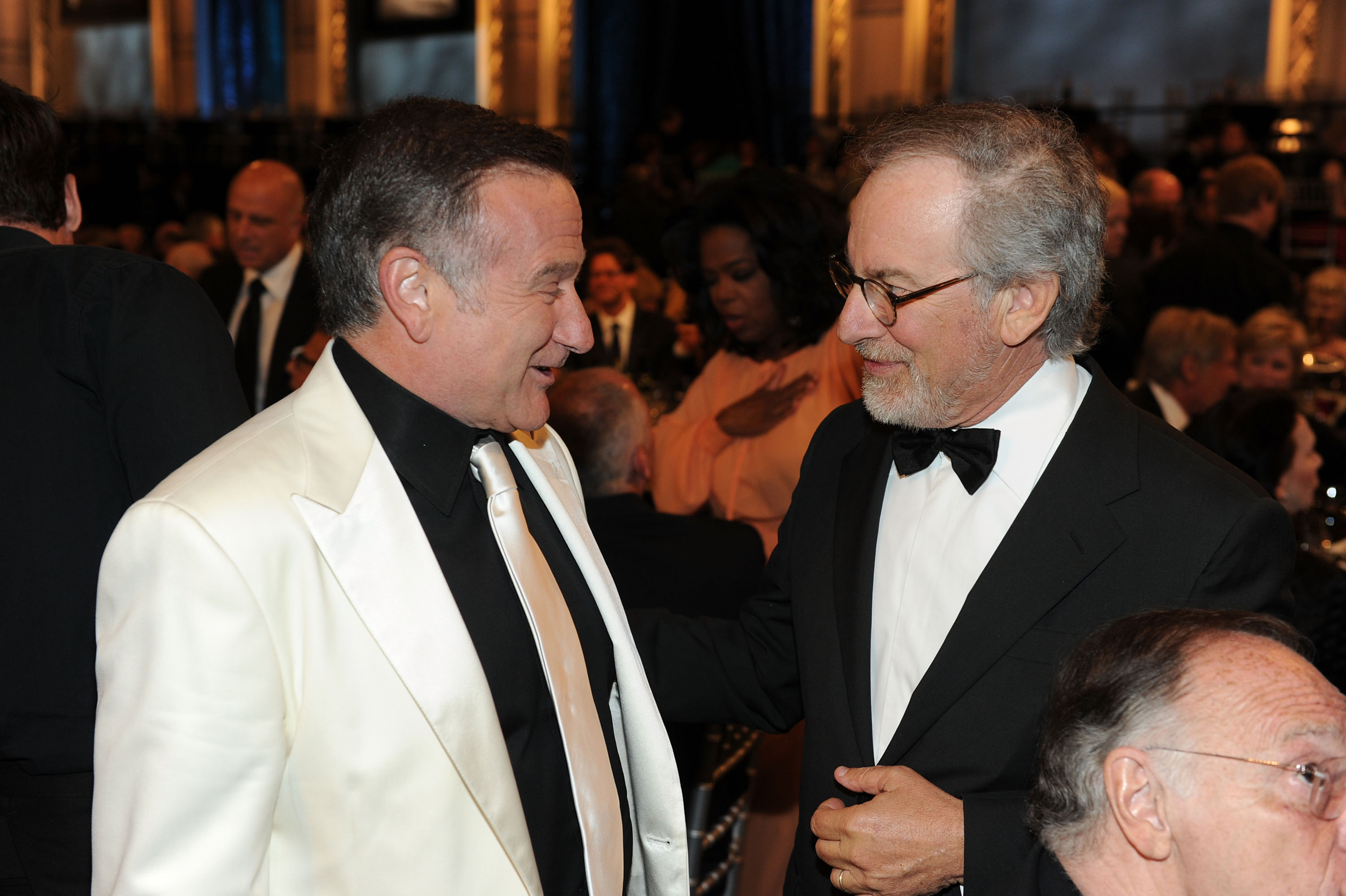 Robin Williams et Steven Spielberg lors de l'événement honorant Mike Nichols avec un AFI Life Achievement Award le 10 juin 2010, à Culver City, Californie | Source : Getty Images