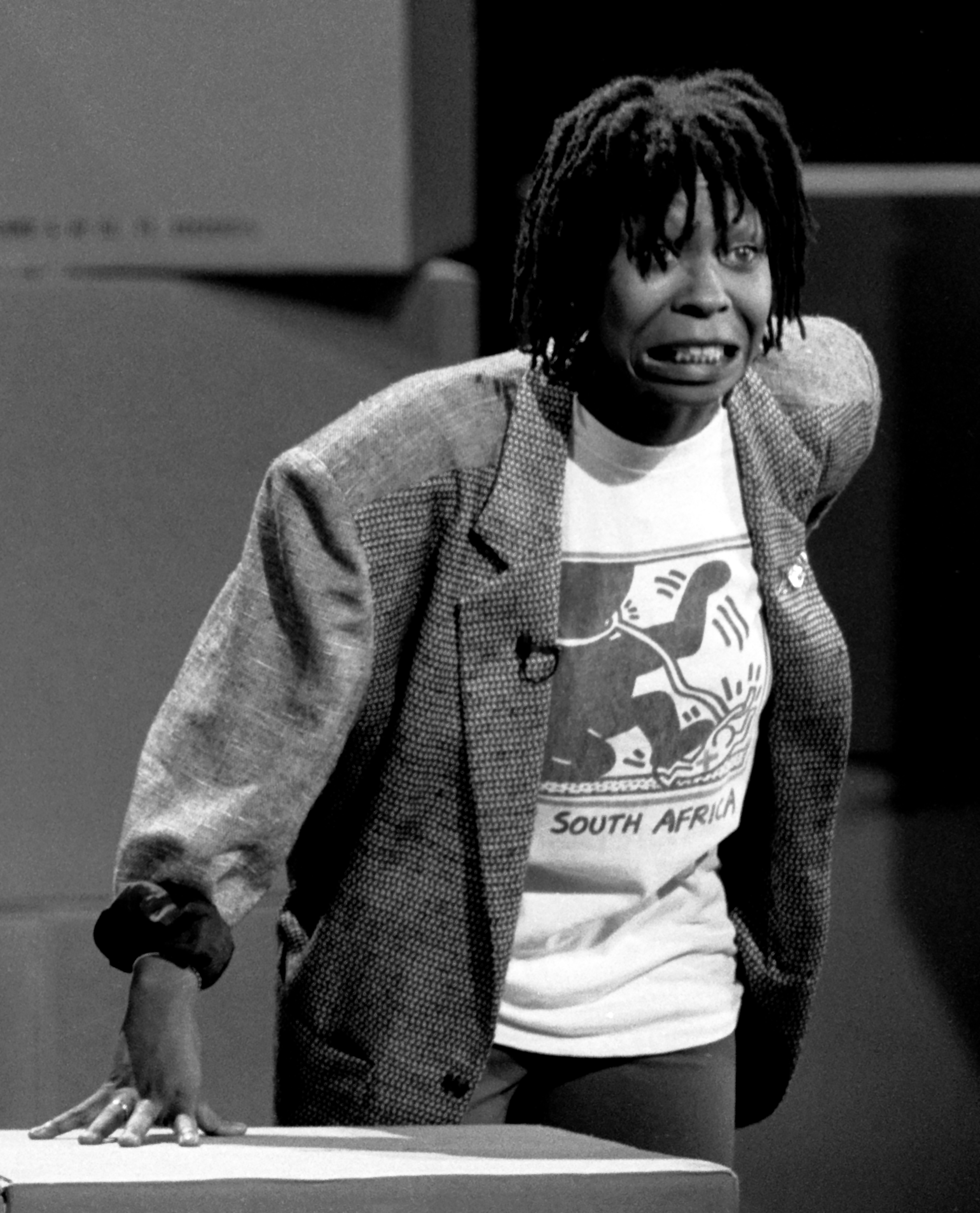 Whoopi Goldberg lors du concert de collecte de fonds "Comic Relief" le 29 mars 1986 | Source : Getty Images