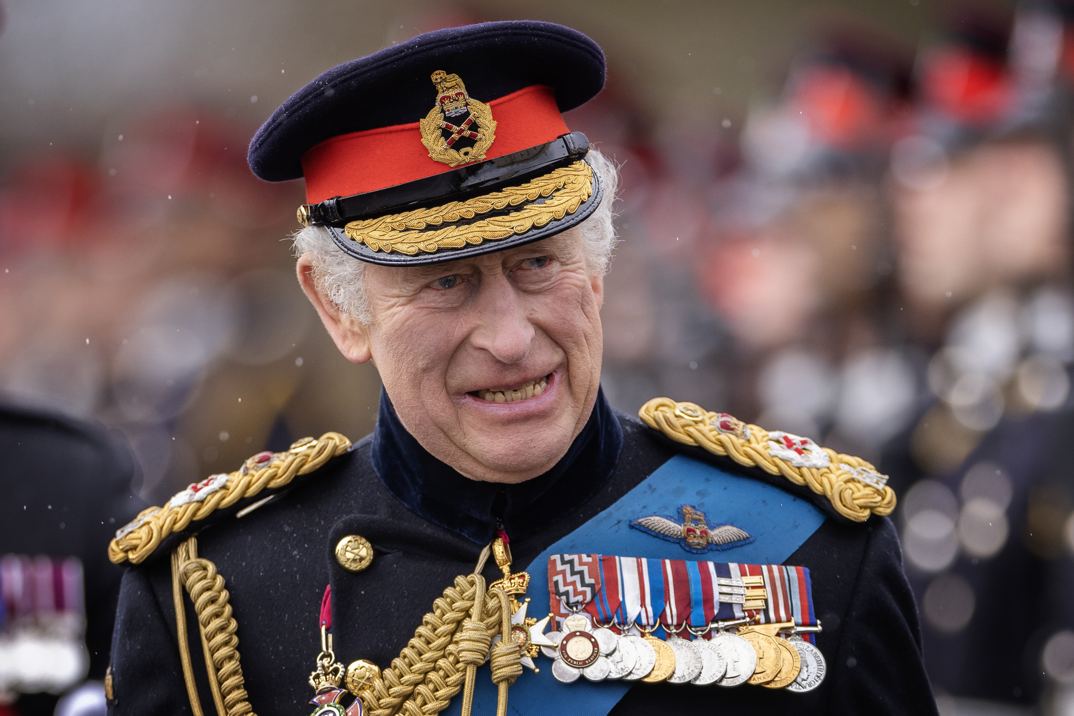 Le roi Charles III à l'Académie militaire royale de Sandhurst le 14 avril 2023 | Source : Getty Images