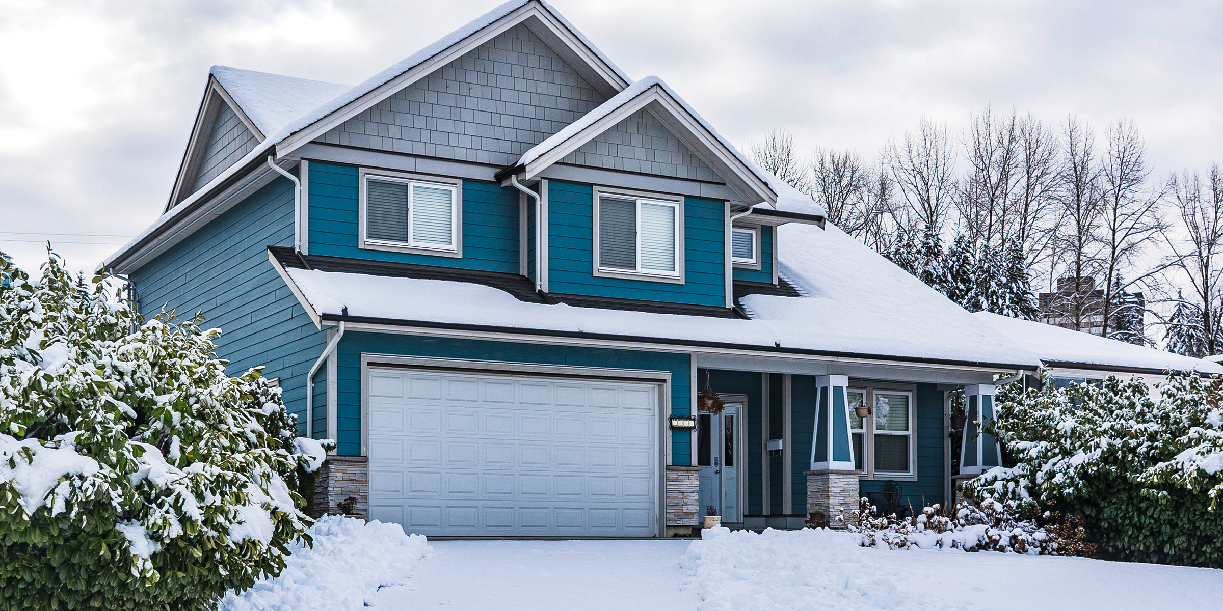 Une maison pittoresque en hiver | Source : Shutterstock